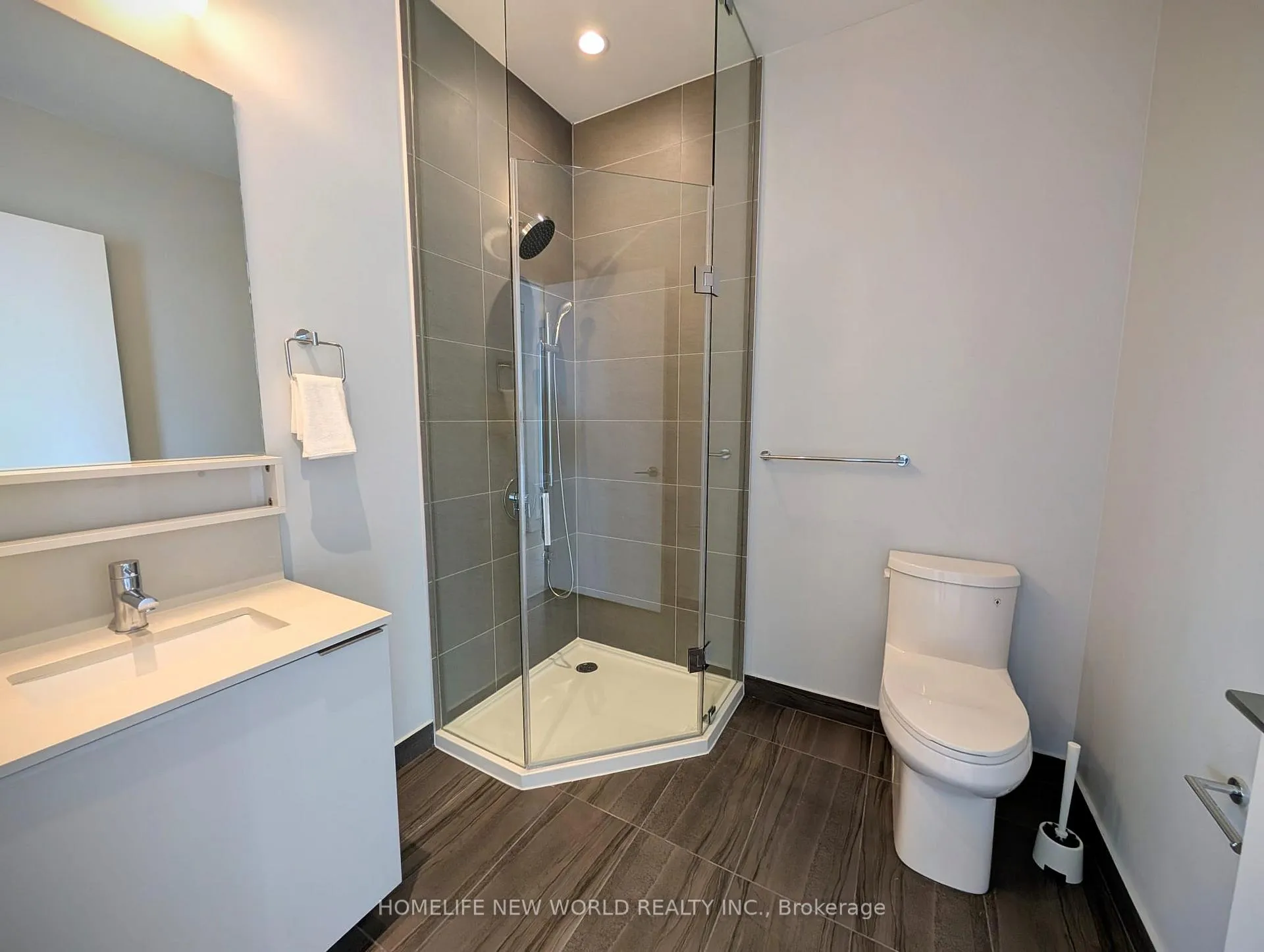 Photo 8 of Unit 906, 5 Buttermill Avenue, Vaughan, Vaughan Corporate Centre — HOMEH