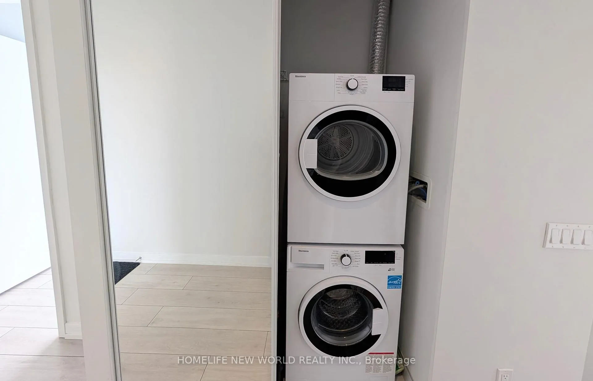 Photo 10 of Unit 906, 5 Buttermill Avenue, Vaughan, Vaughan Corporate Centre — HOMEH