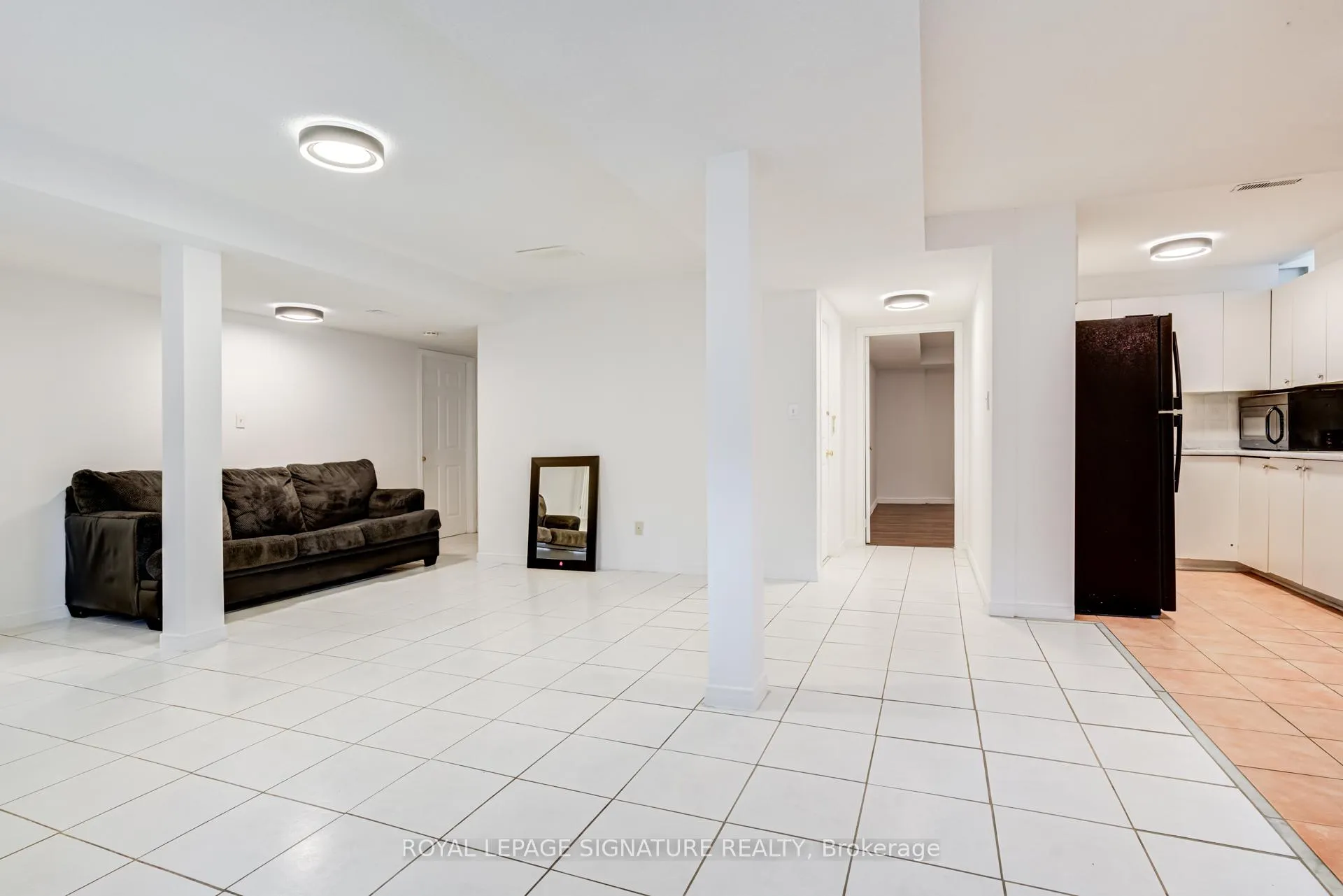 Photo 5 of Unit Bsmt, 161 Chambers Crescent, Newmarket, Armitage — HOMEH