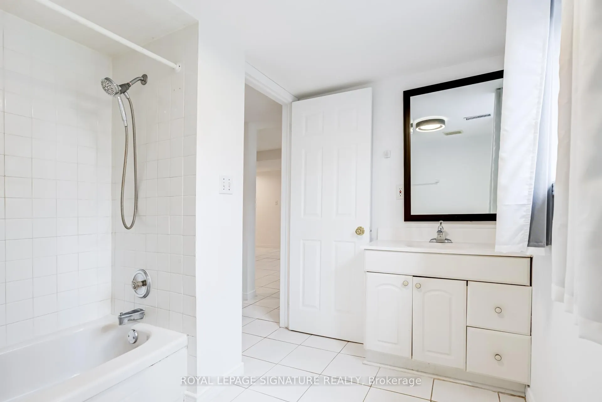 Photo 22 of Unit Bsmt, 161 Chambers Crescent, Newmarket, Armitage — HOMEH