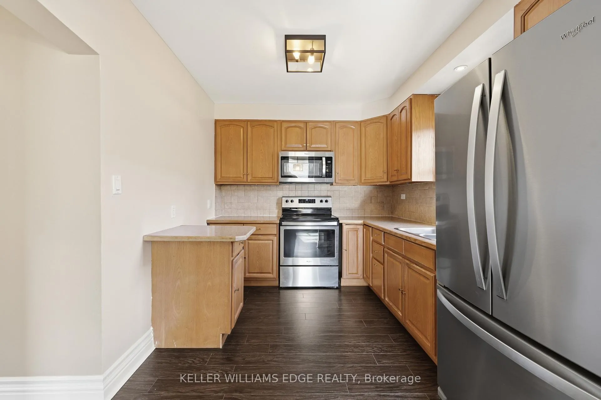 Photo 6 of 48 Mountain Avenue S, Hamilton, Stoney Creek — HOMEH