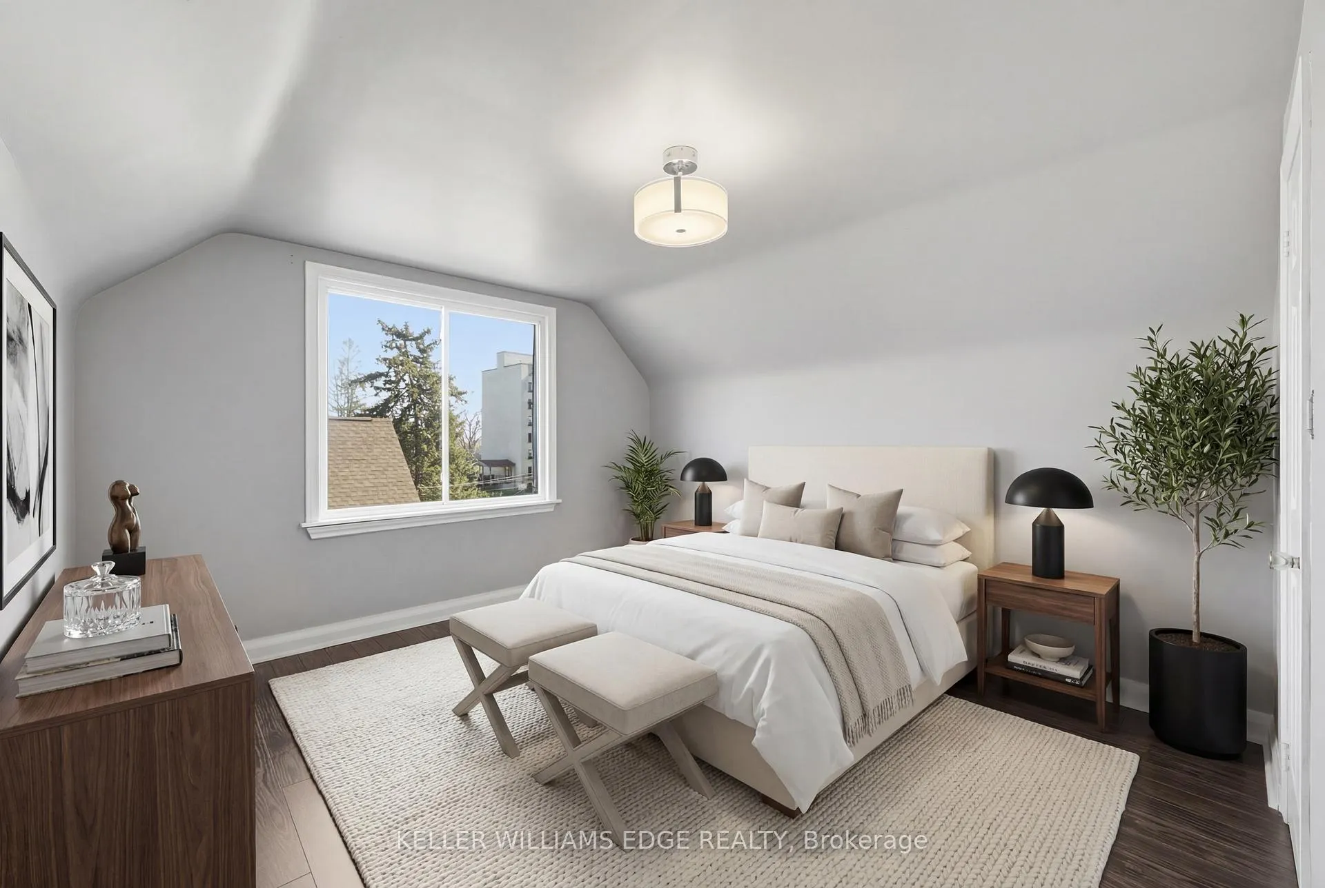 Photo 11 of 48 Mountain Avenue S, Hamilton, Stoney Creek — HOMEH