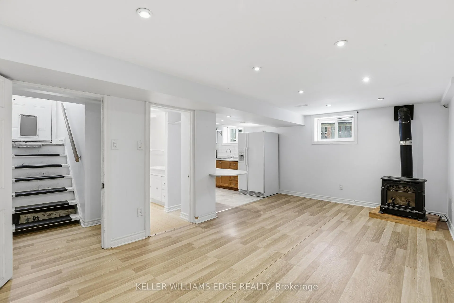 Photo 16 of 48 Mountain Avenue S, Hamilton, Stoney Creek — HOMEH
