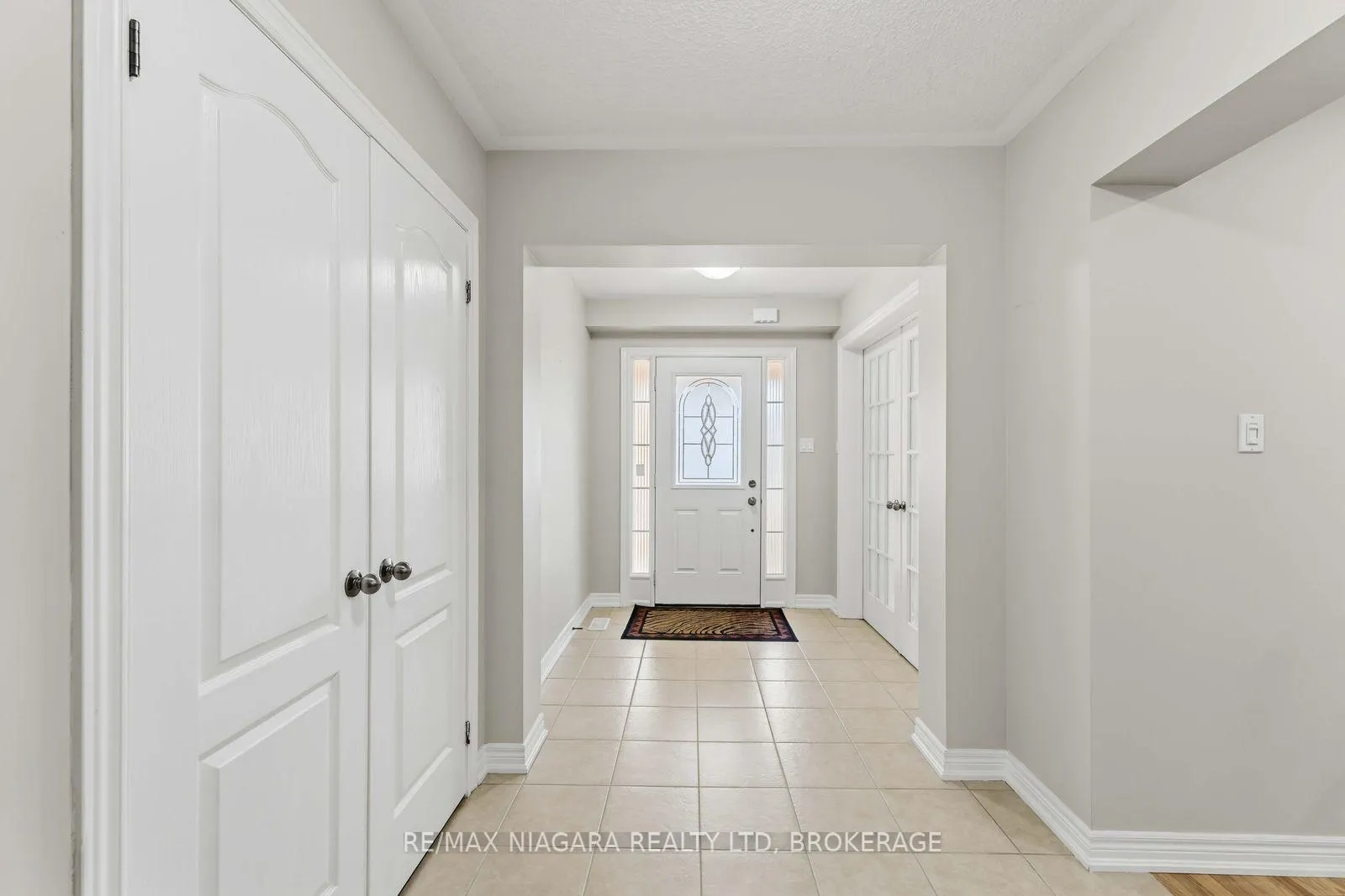 Photo 2 of 6537 St Michael Avenue, Niagara Falls, Forestview — HOMEH