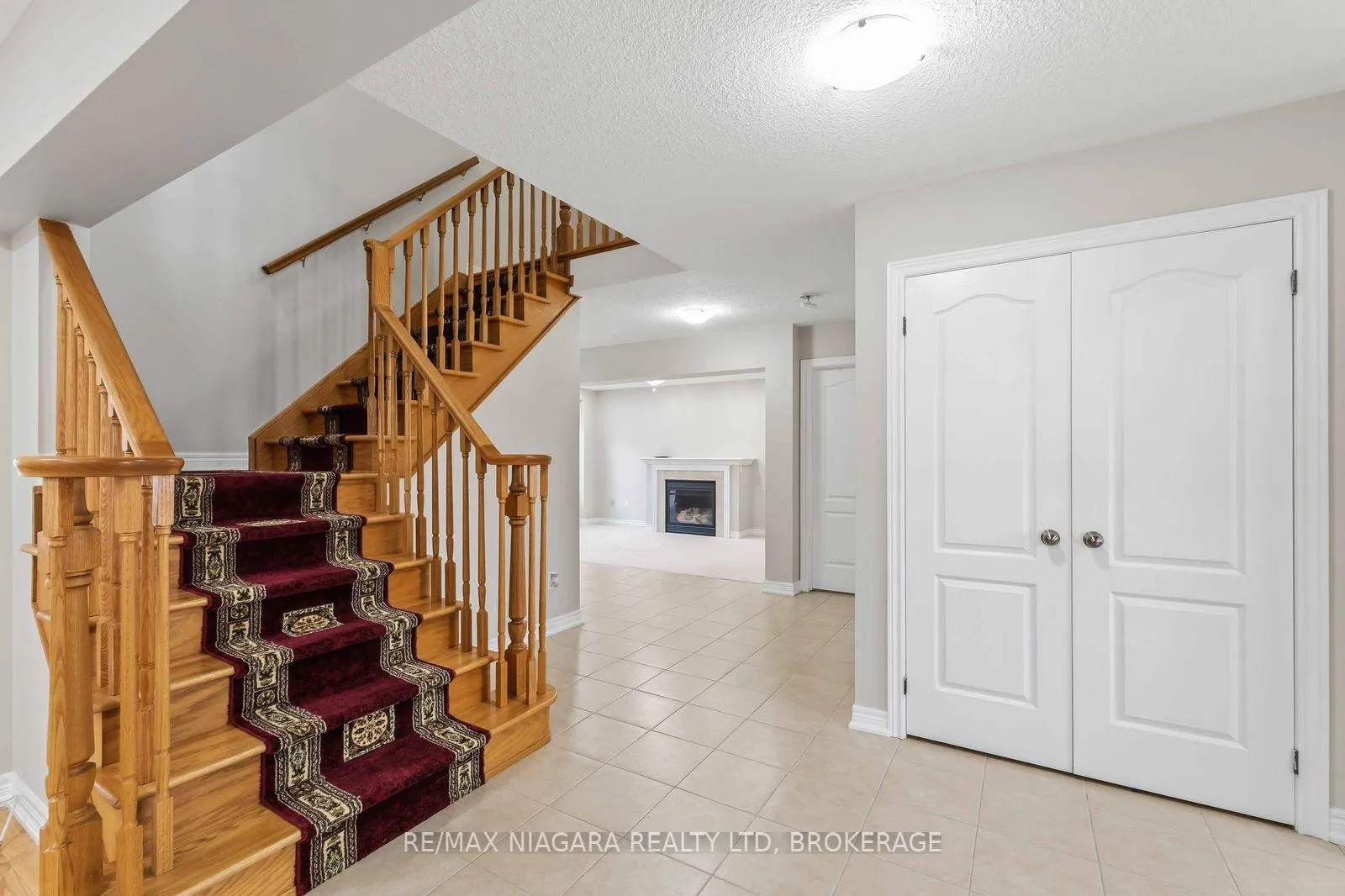 Photo 4 of 6537 St Michael Avenue, Niagara Falls, Forestview — HOMEH