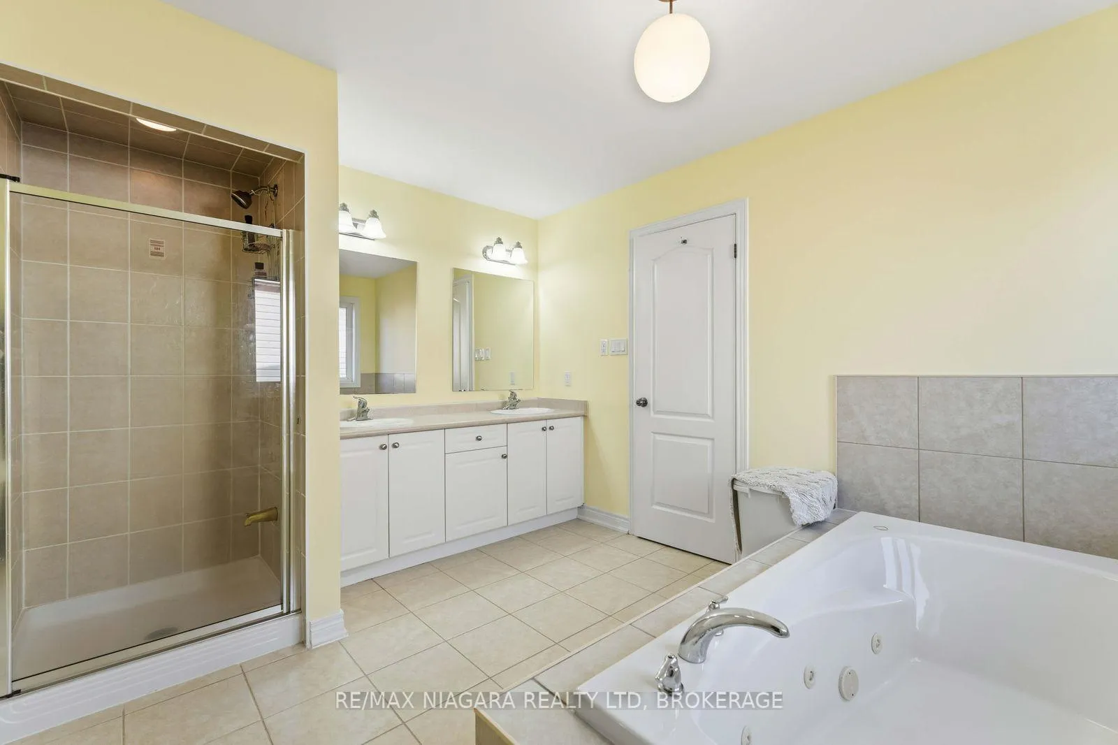 Photo 17 of 6537 St Michael Avenue, Niagara Falls, Forestview — HOMEH