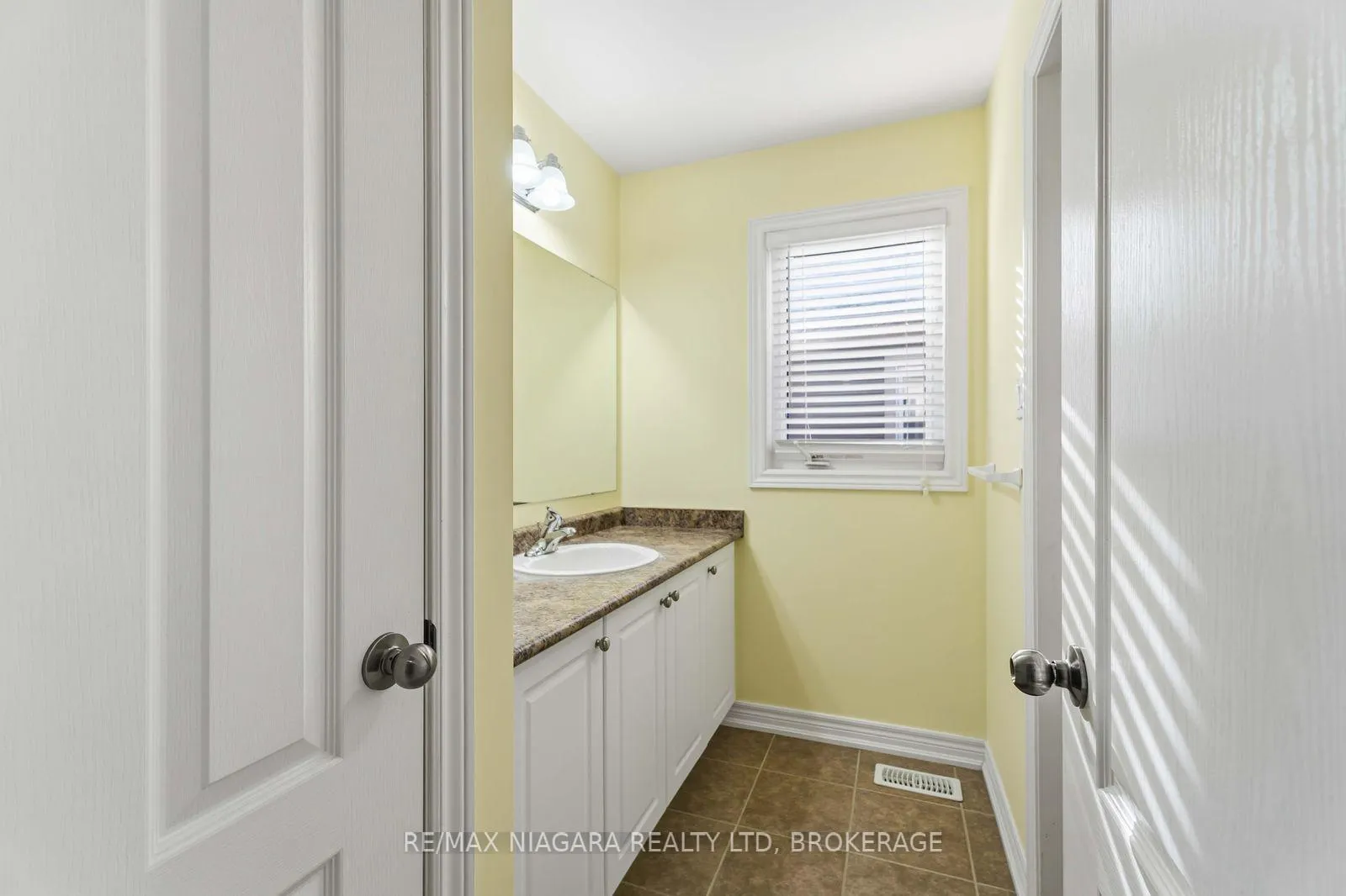 Photo 24 of 6537 St Michael Avenue, Niagara Falls, Forestview — HOMEH