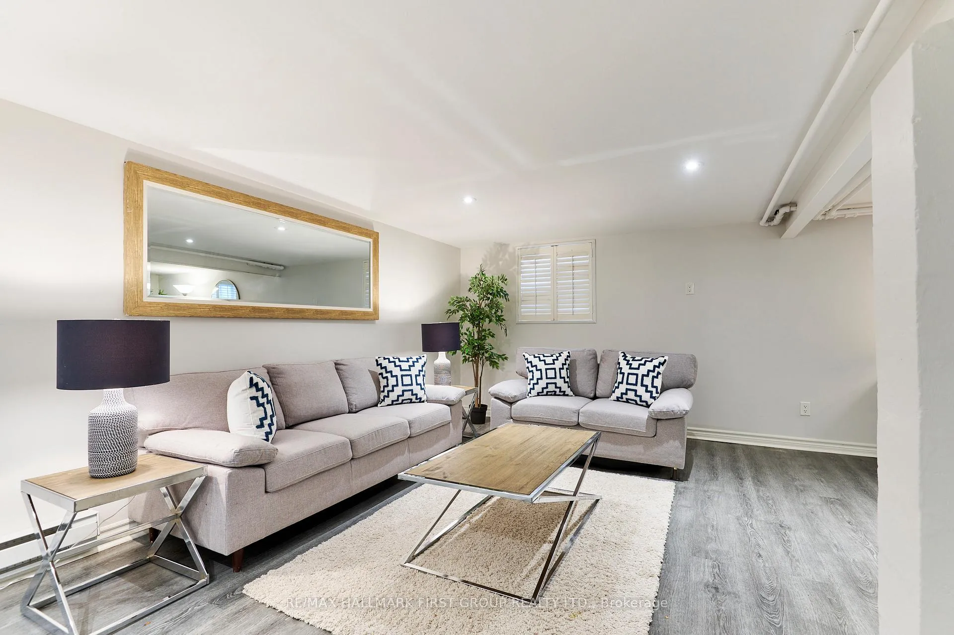 Photo 33 of Unit Lower, 207 Bayview Heights Drive, Toronto, Leaside — HOMEH
