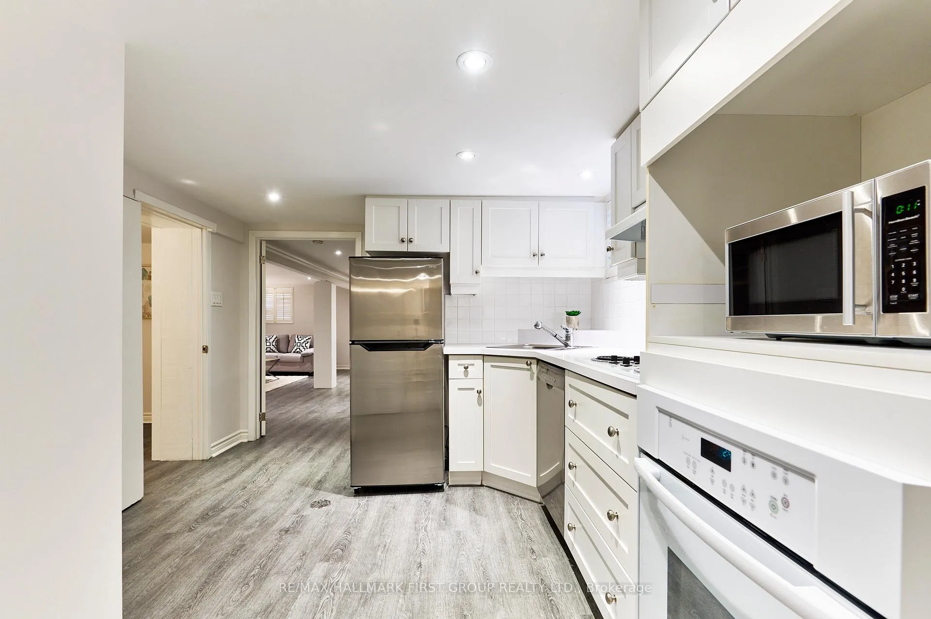 Photo 45 of Unit Lower, 207 Bayview Heights Drive, Toronto, Leaside — HOMEH