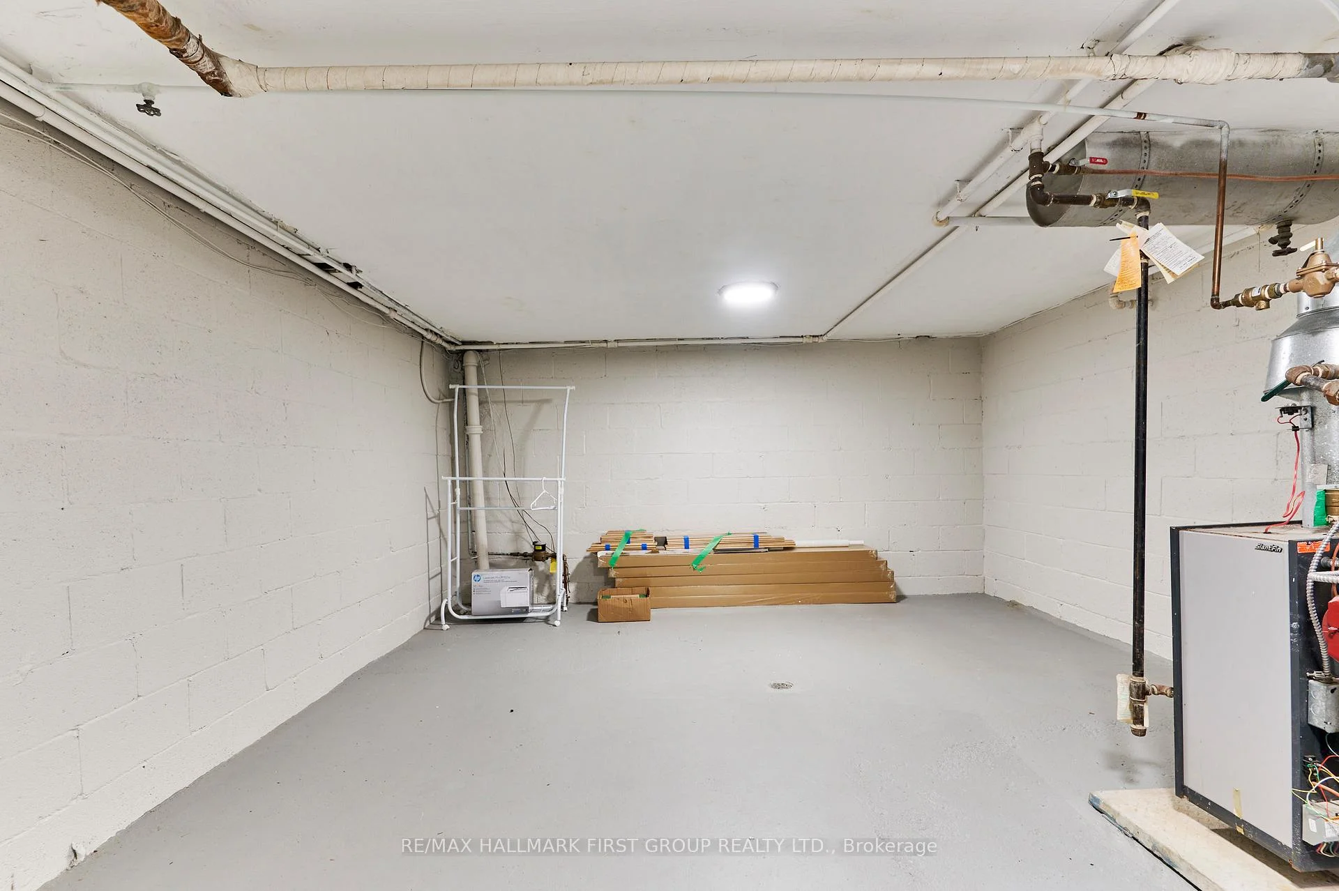 Photo 5 of Unit Lower, 207 Bayview Heights Drive, Toronto, Leaside — HOMEH