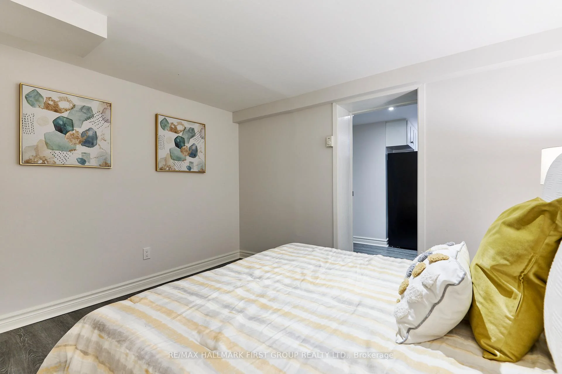 Photo 11 of Unit Lower, 207 Bayview Heights Drive, Toronto, Leaside — HOMEH