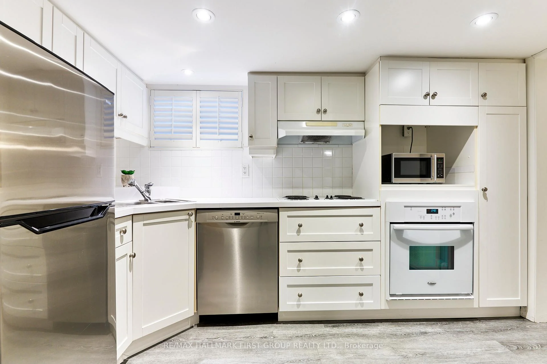 Photo 17 of Unit Lower, 207 Bayview Heights Drive, Toronto, Leaside — HOMEH