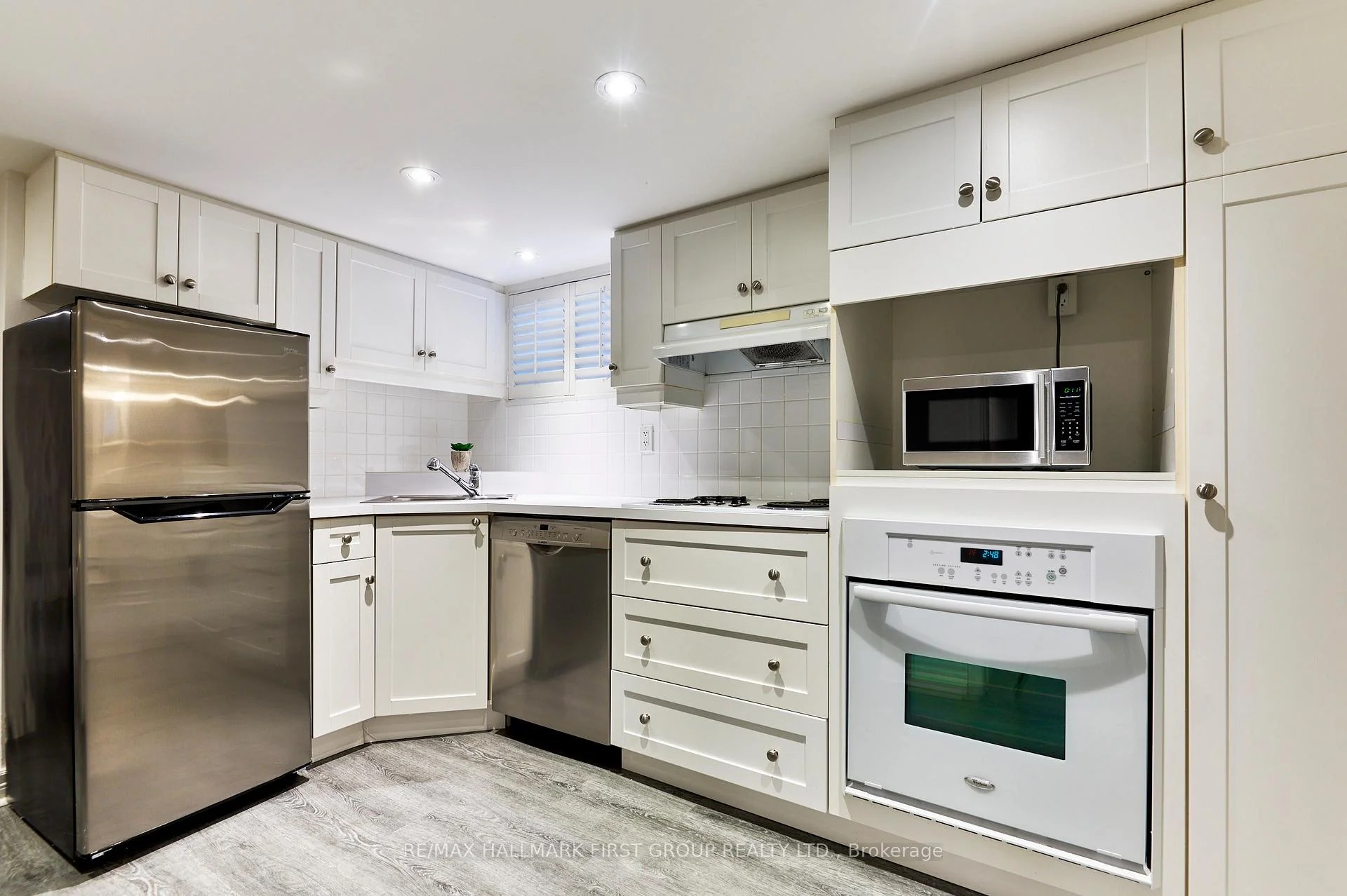 Photo 19 of Unit Lower, 207 Bayview Heights Drive, Toronto, Leaside — HOMEH