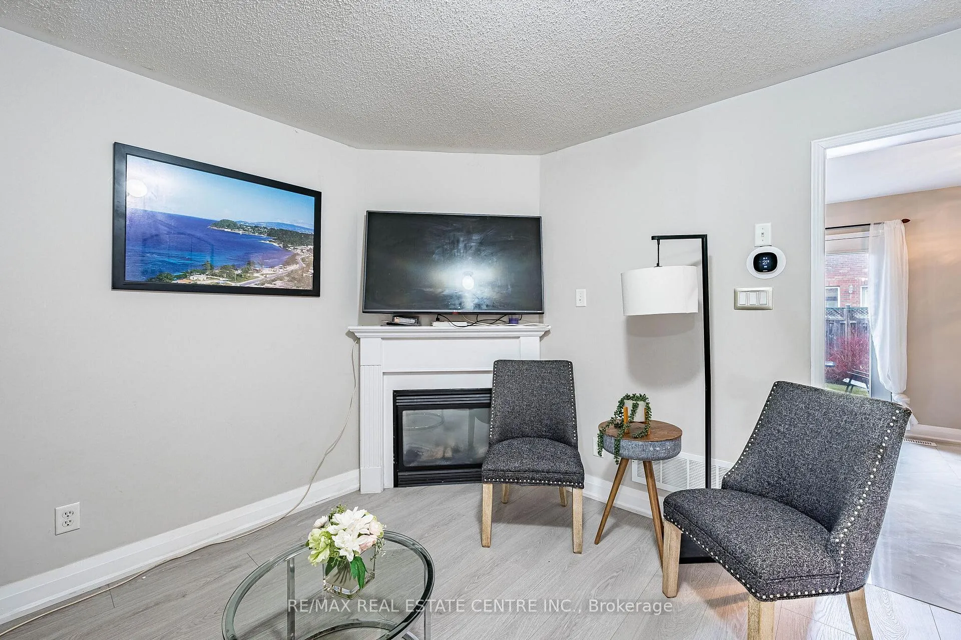 Photo 5 of 22 Tanasi Road, Brampton, Credit Valley — HOMEH