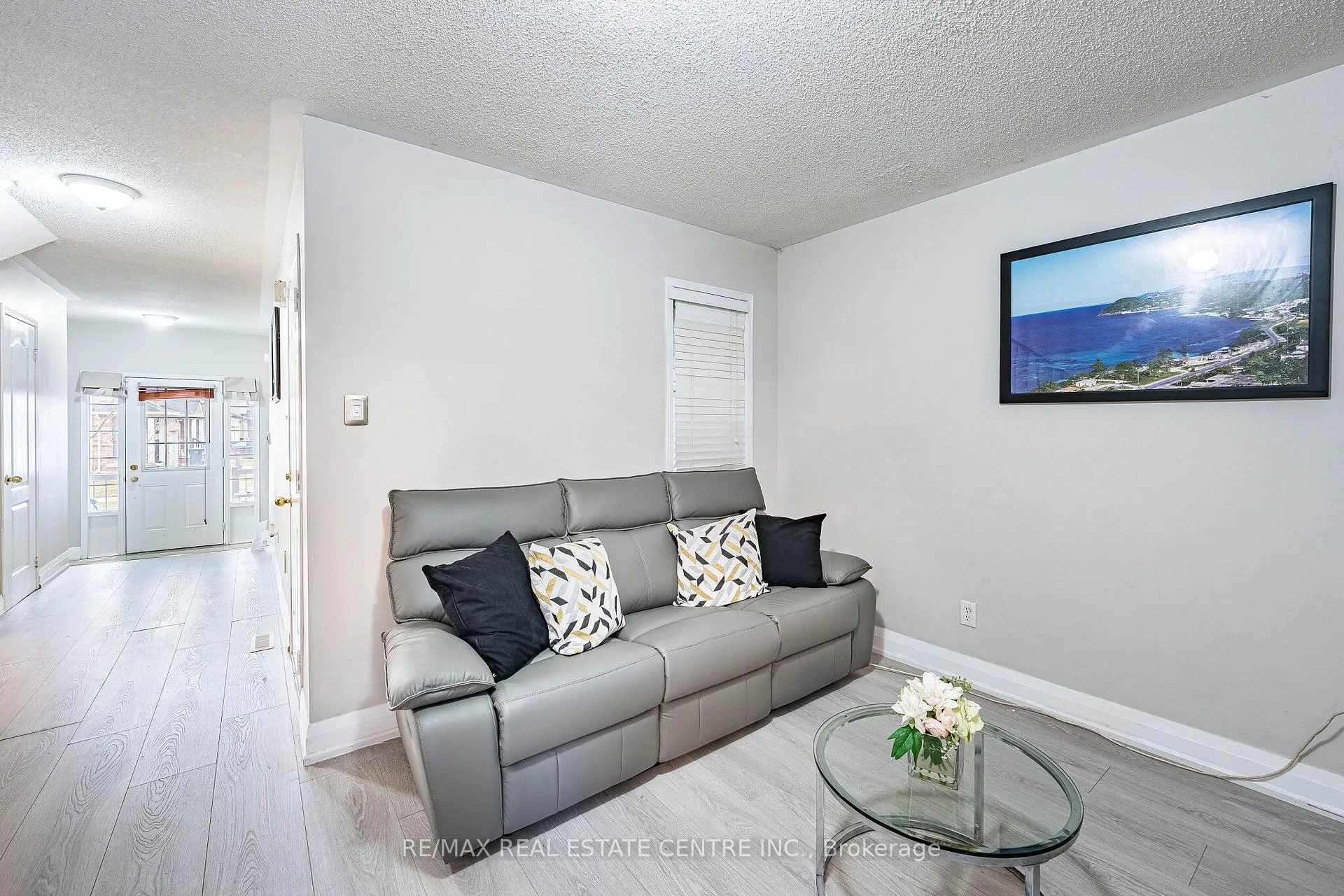 Photo 6 of 22 Tanasi Road, Brampton, Credit Valley — HOMEH