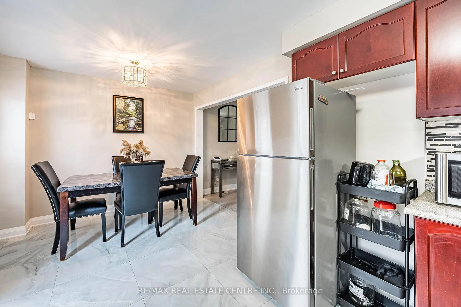 Photo 12 of 22 Tanasi Road, Brampton, Credit Valley — HOMEH
