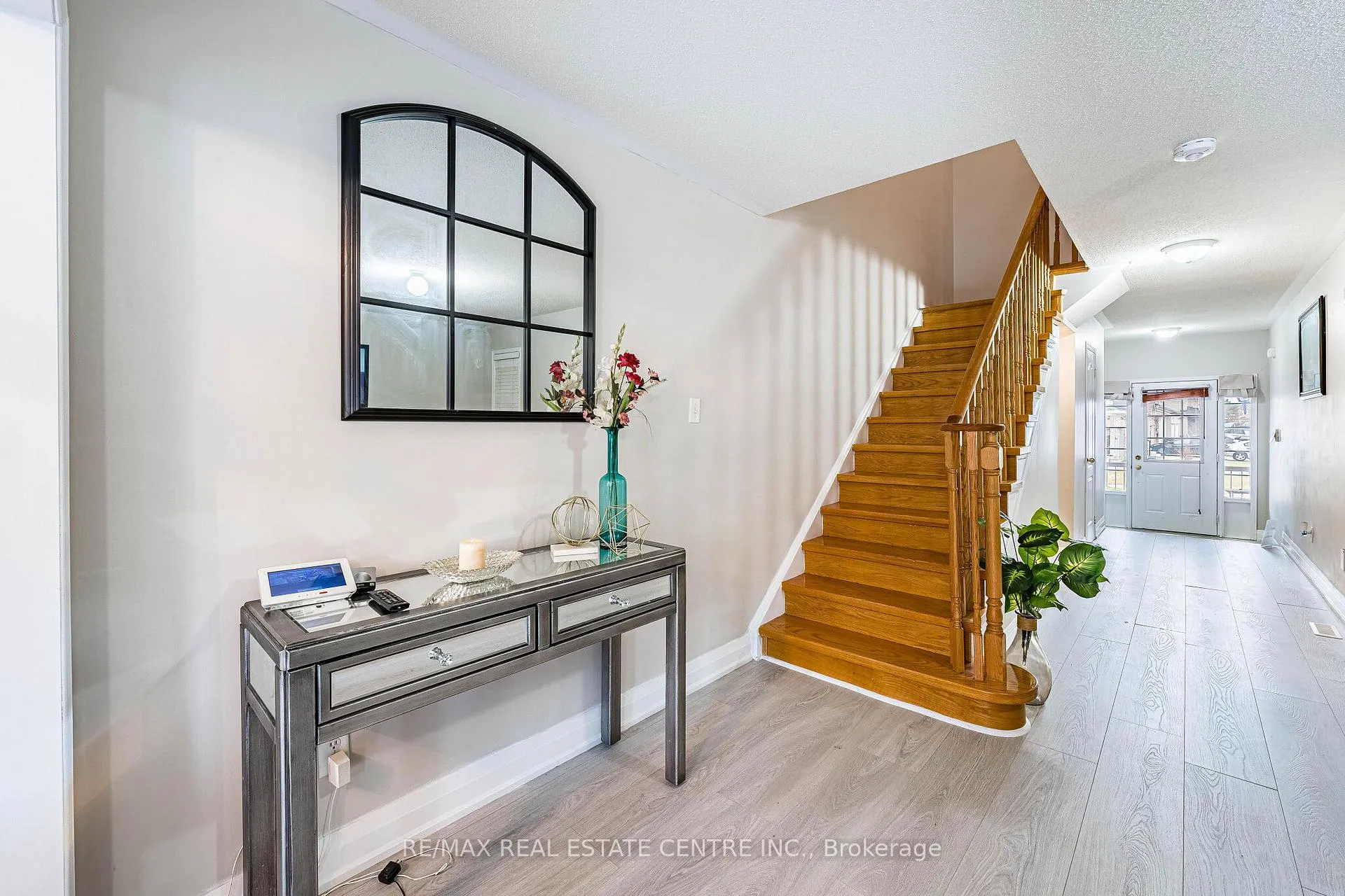 Photo 14 of 22 Tanasi Road, Brampton, Credit Valley — HOMEH