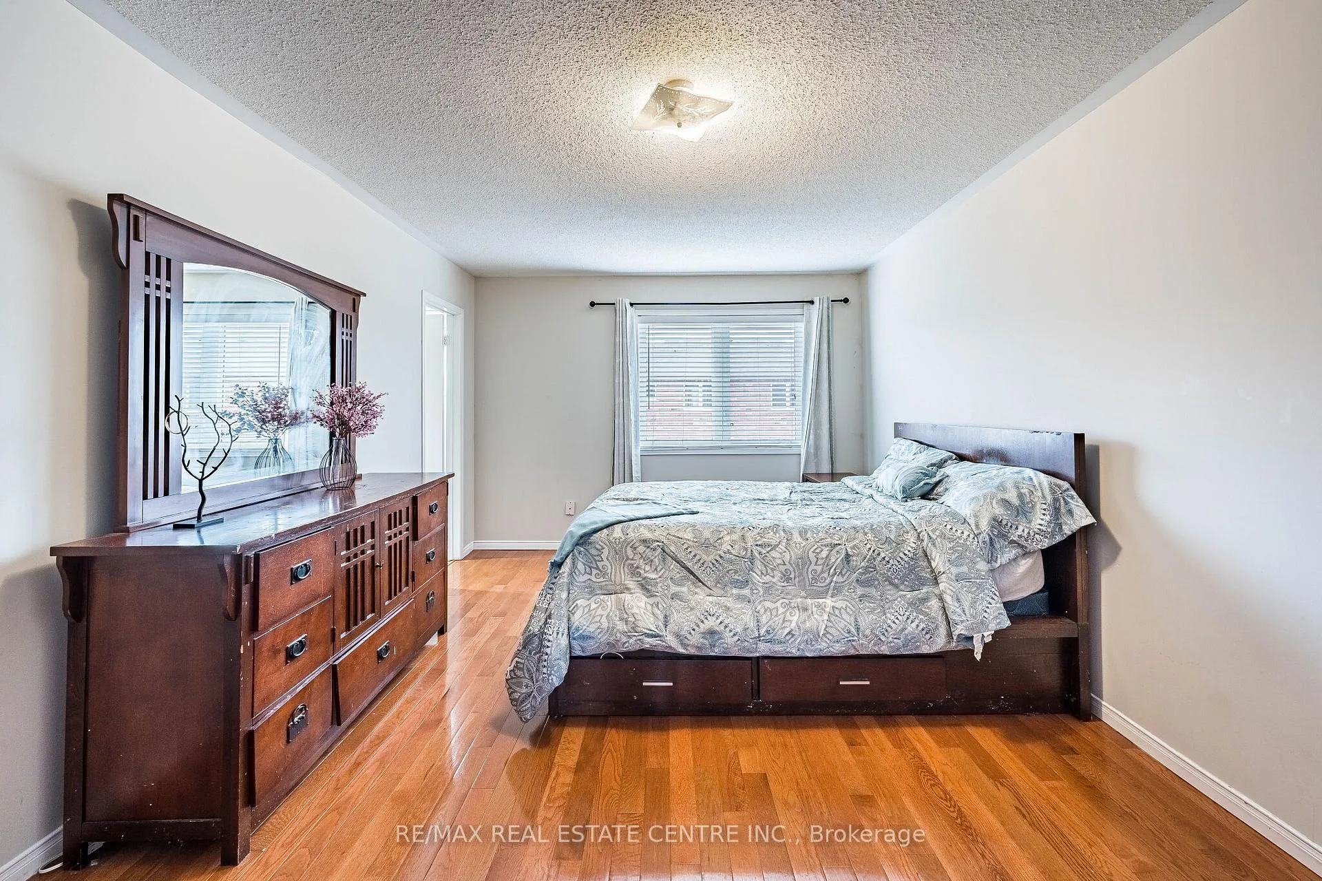 Photo 16 of 22 Tanasi Road, Brampton, Credit Valley — HOMEH
