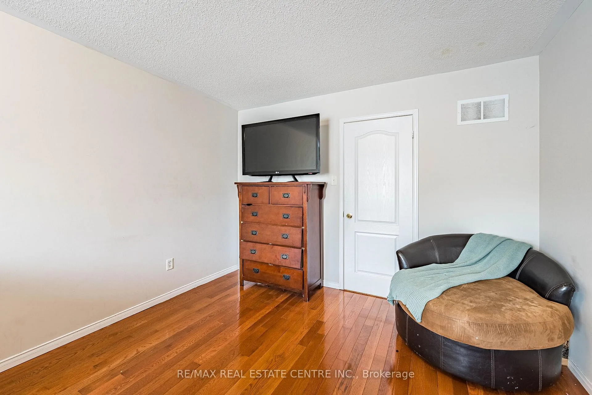 Photo 19 of 22 Tanasi Road, Brampton, Credit Valley — HOMEH