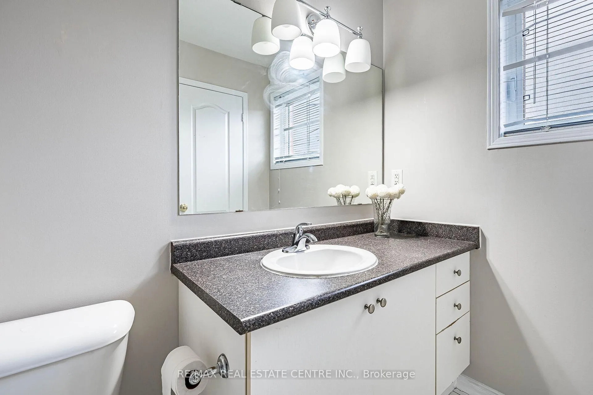 Photo 23 of 22 Tanasi Road, Brampton, Credit Valley — HOMEH