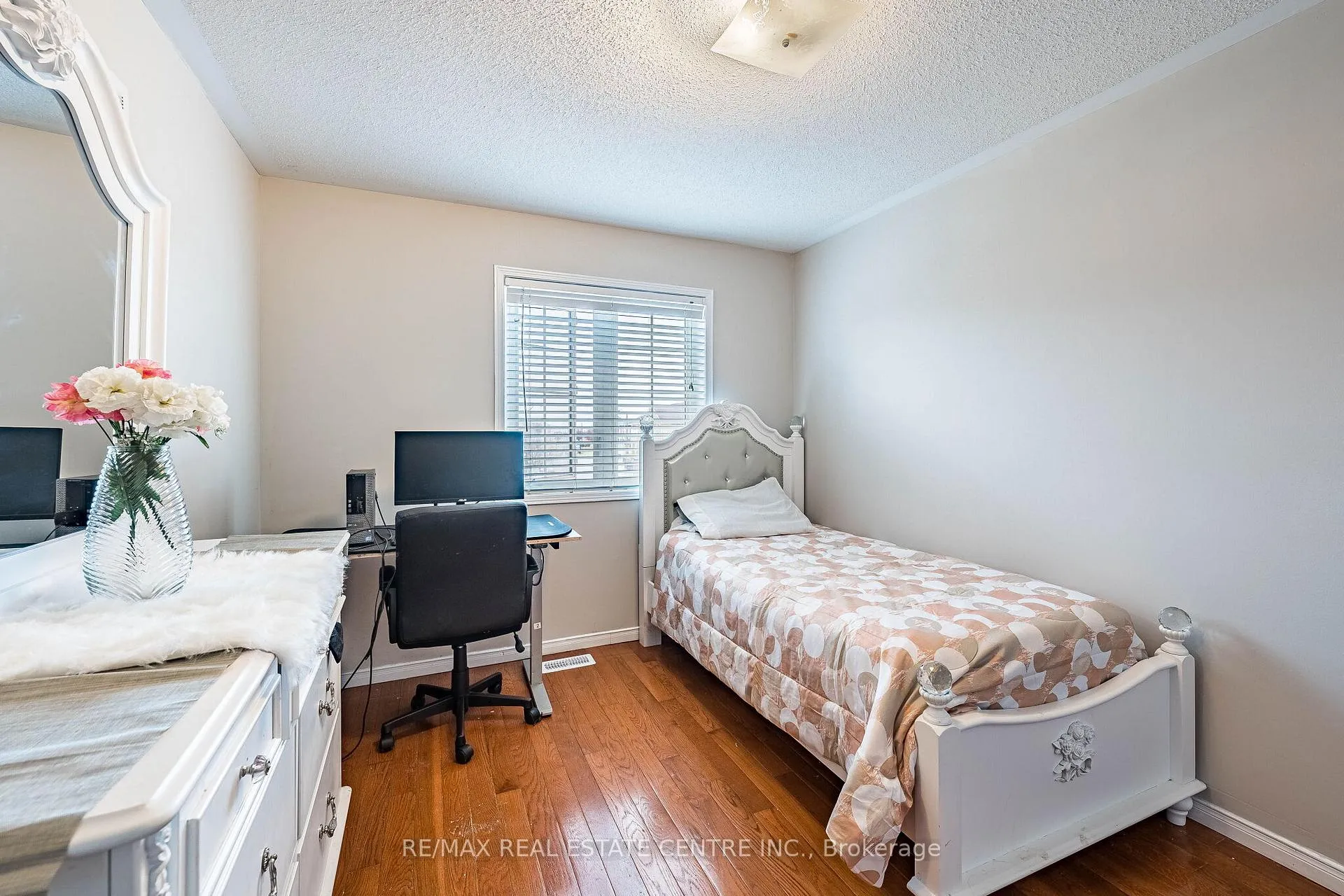 Photo 24 of 22 Tanasi Road, Brampton, Credit Valley — HOMEH