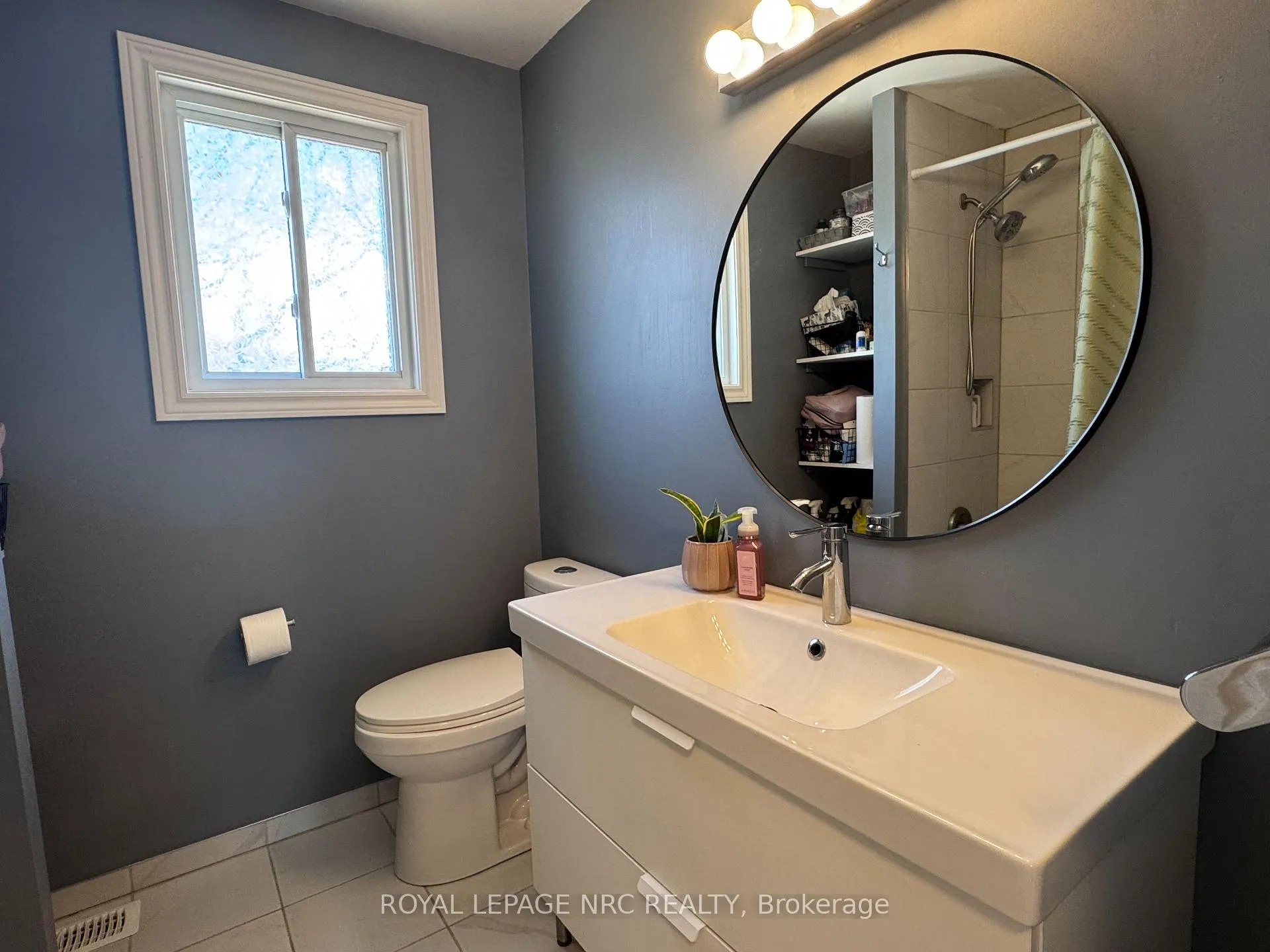 Photo 9 of 10 Lafayette Drive, St. Catharines, Lakeport — HOMEH