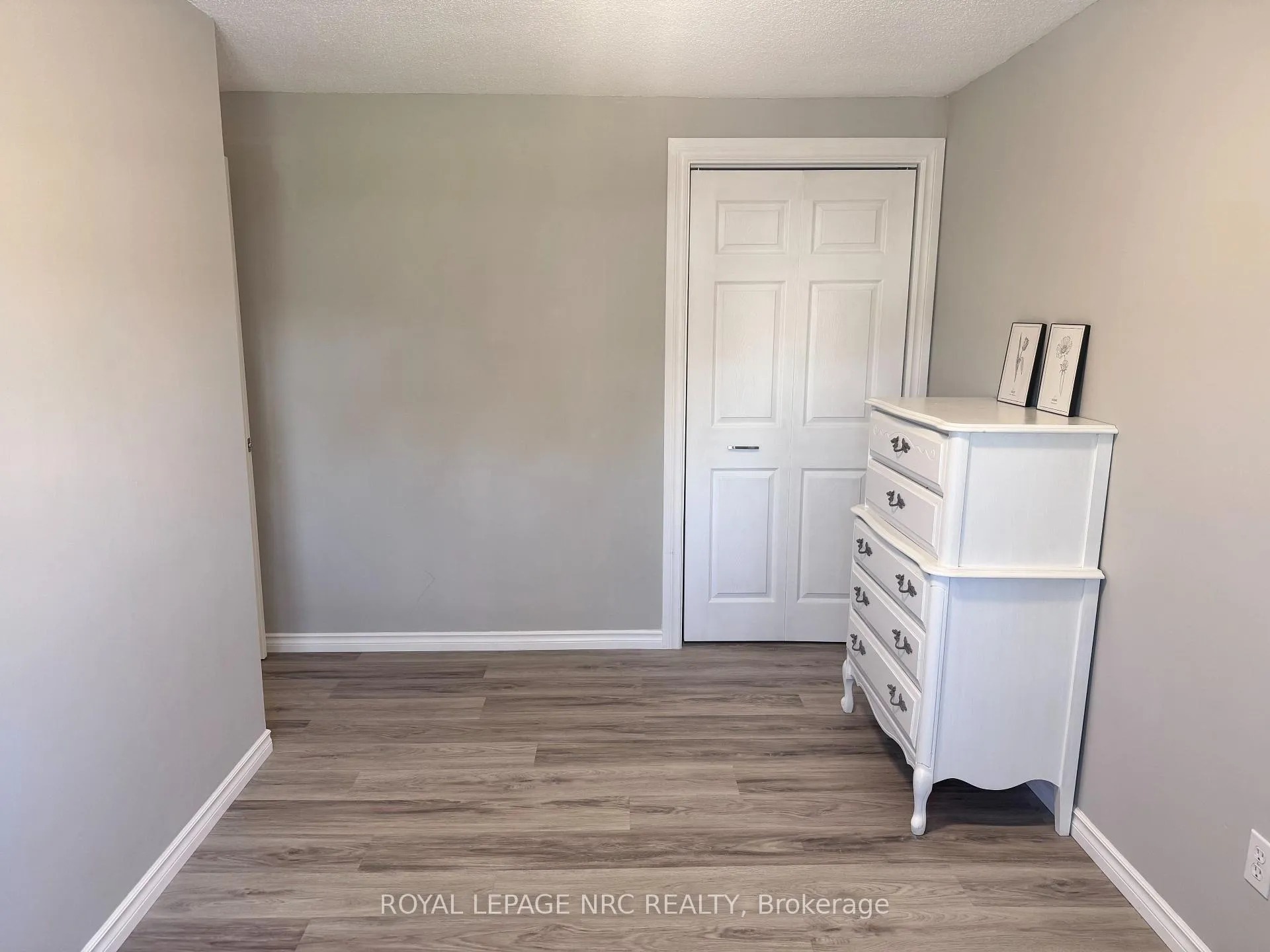 Photo 14 of 10 Lafayette Drive, St. Catharines, Lakeport — HOMEH
