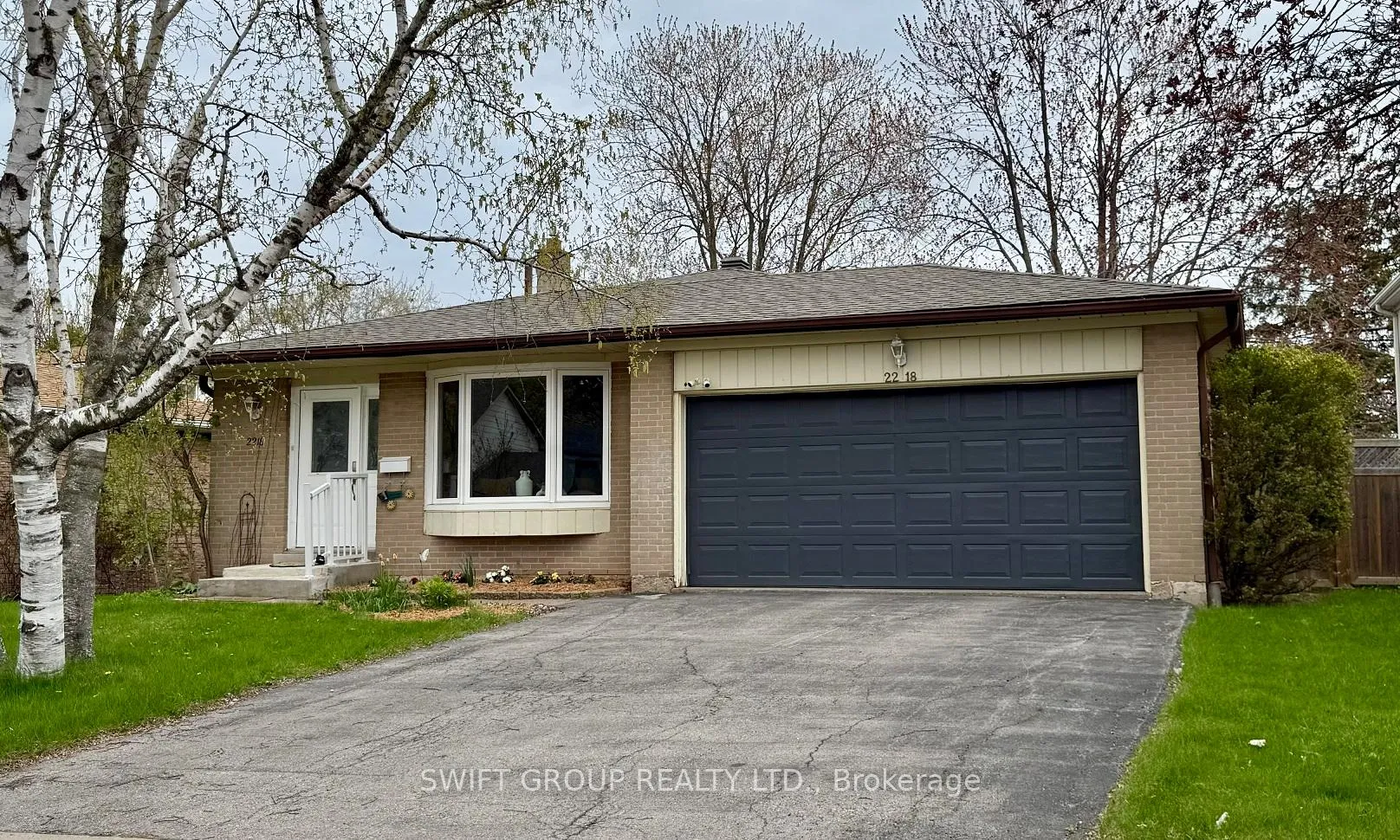 Photo 1 of 2218 Buttonbush Crescent, Mississauga, Erin Mills — HOMEH