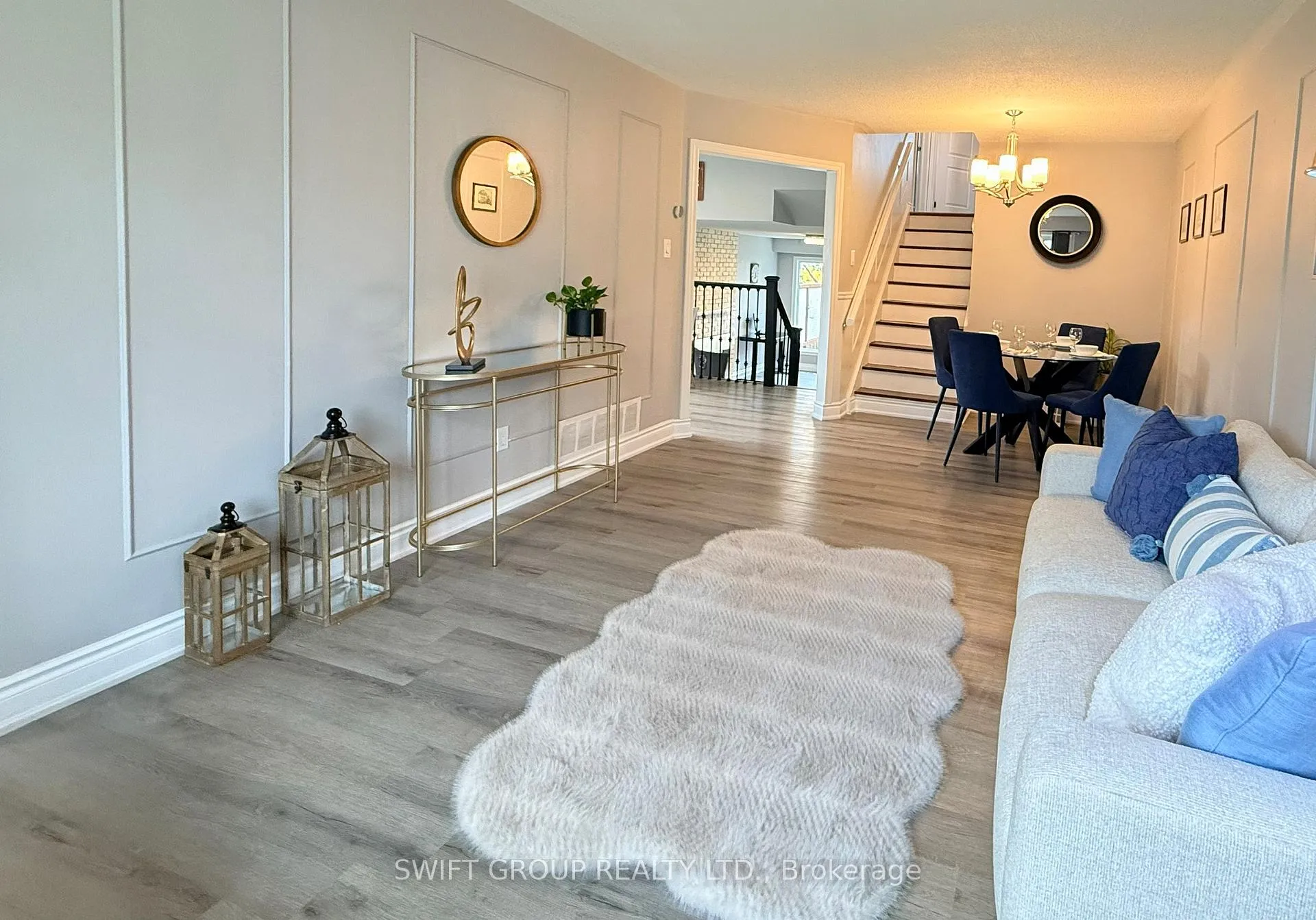Photo 4 of 2218 Buttonbush Crescent, Mississauga, Erin Mills — HOMEH