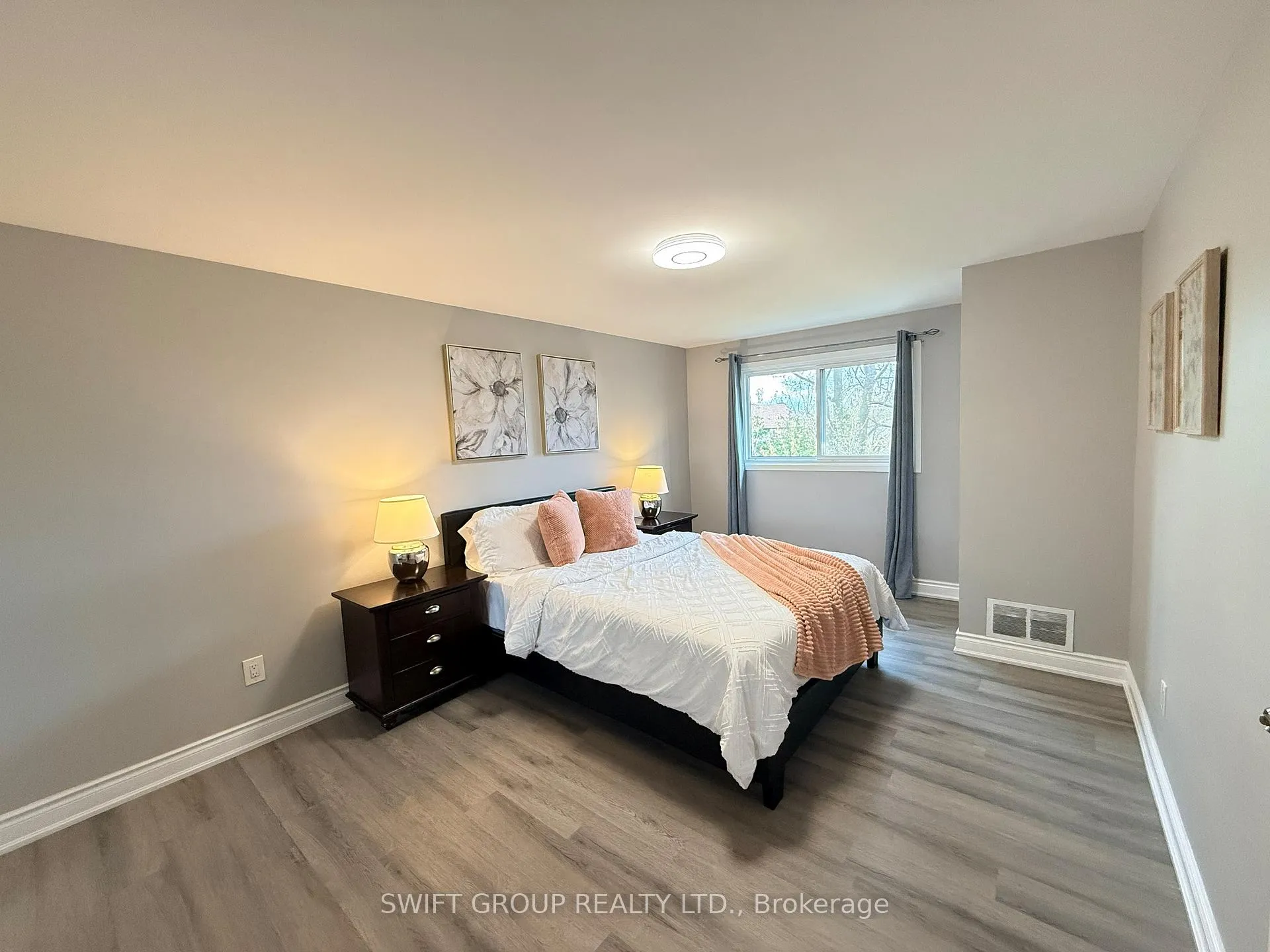 Photo 9 of 2218 Buttonbush Crescent, Mississauga, Erin Mills — HOMEH