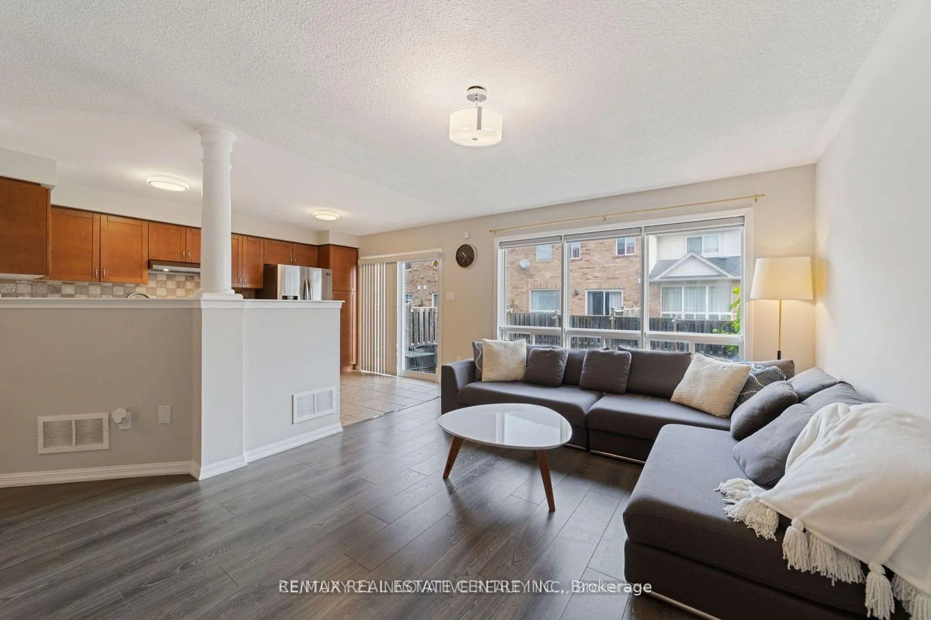 Photo 2 of 809 Stark Circle, Milton, Beaty — HOMEH