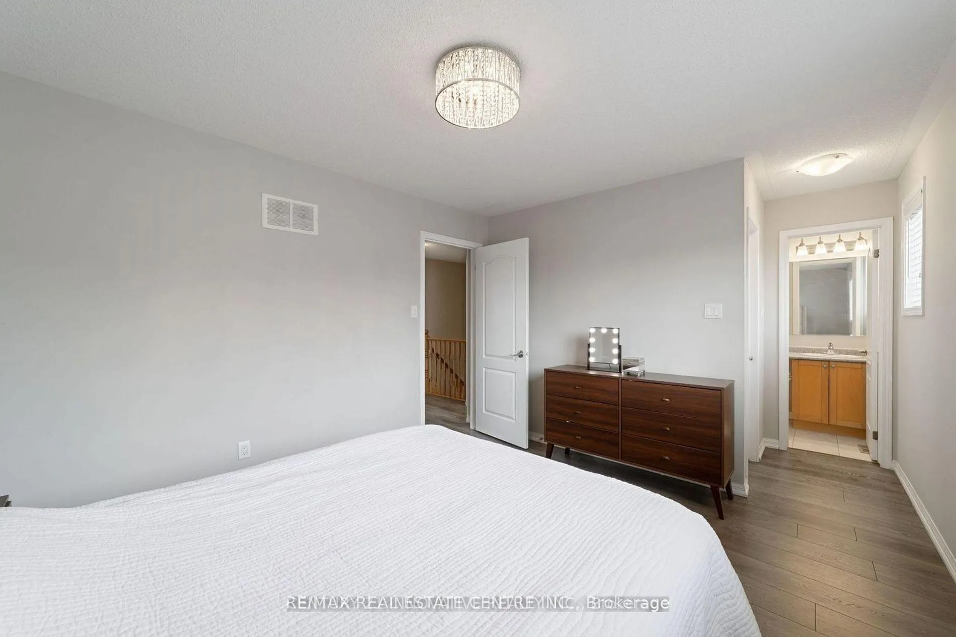 Photo 13 of 809 Stark Circle, Milton, Beaty — HOMEH