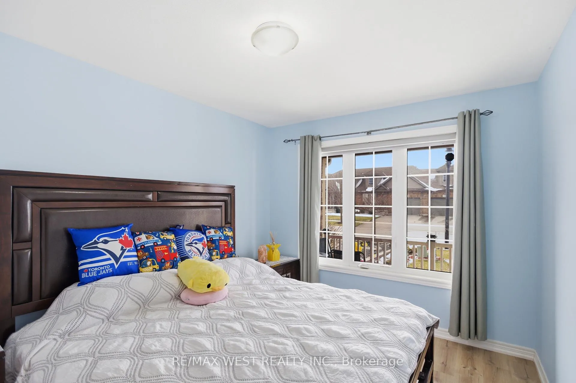 Photo 5 of 170 Silverwood Avenue, Welland, Coyle Creek — HOMEH