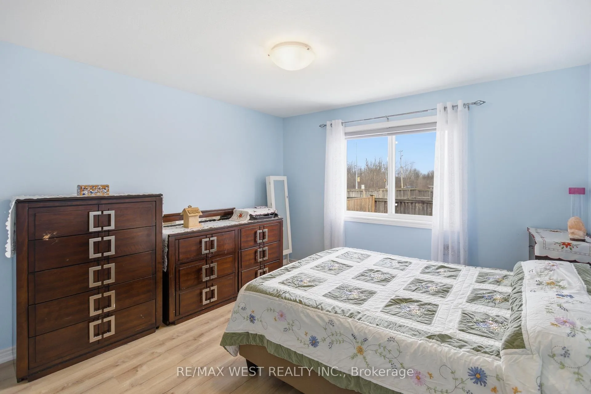 Photo 12 of 170 Silverwood Avenue, Welland, Coyle Creek — HOMEH