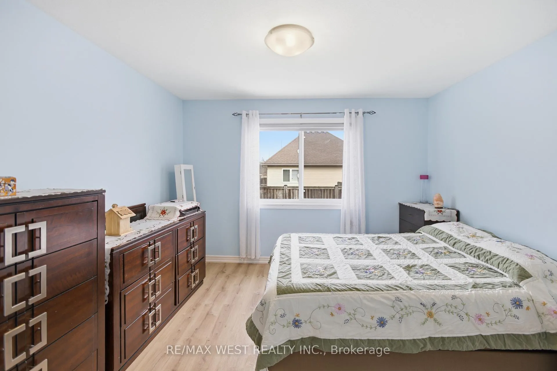 Photo 14 of 170 Silverwood Avenue, Welland, Coyle Creek — HOMEH