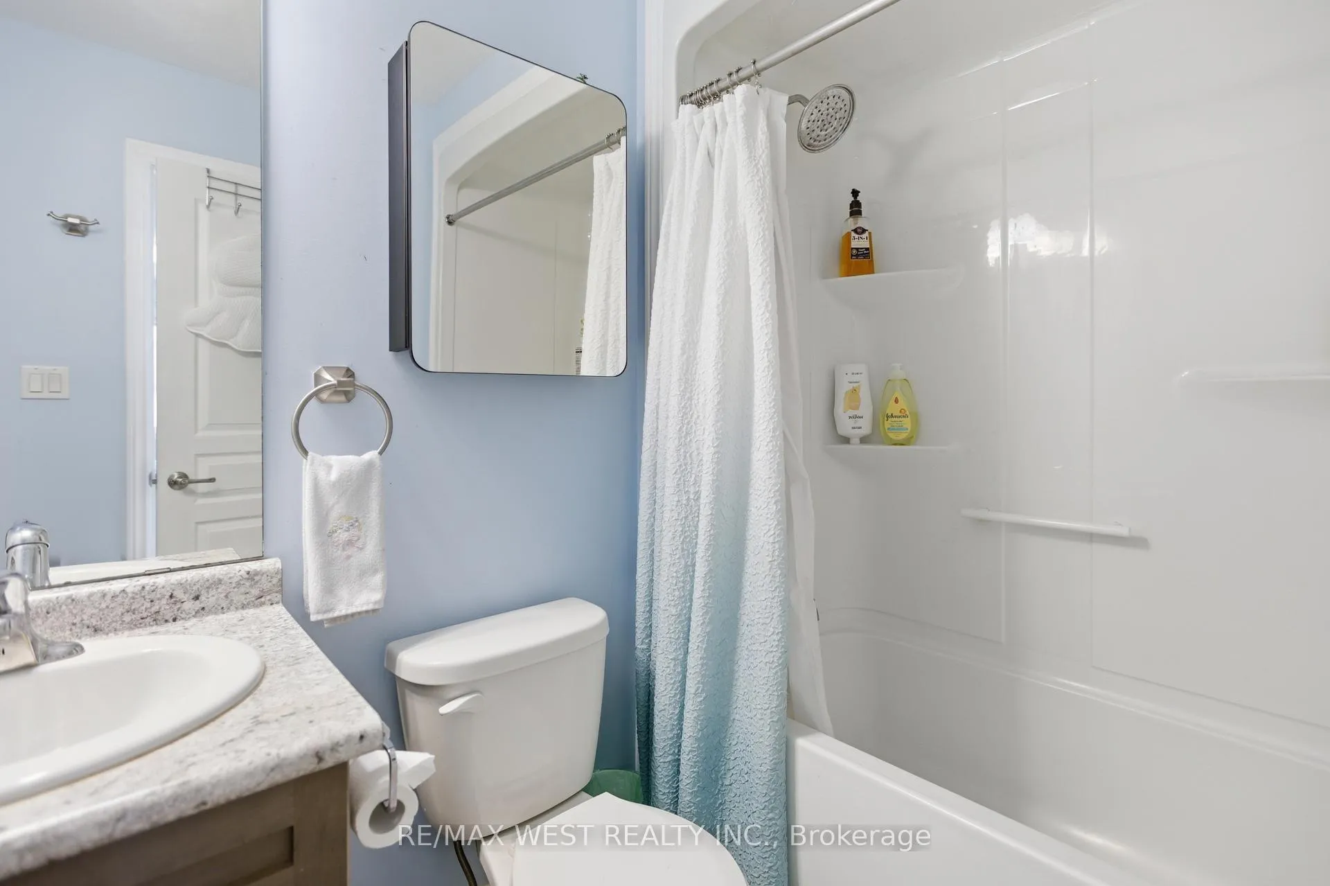 Photo 15 of 170 Silverwood Avenue, Welland, Coyle Creek — HOMEH