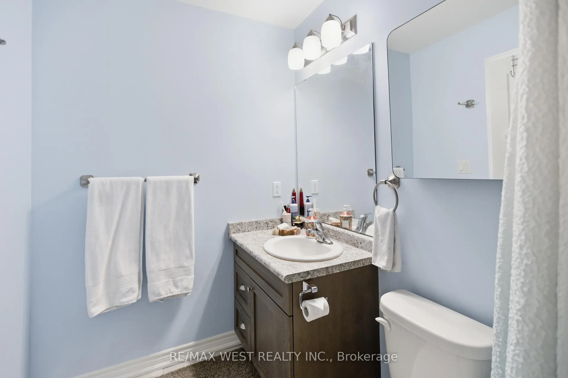 Photo 16 of 170 Silverwood Avenue, Welland, Coyle Creek — HOMEH