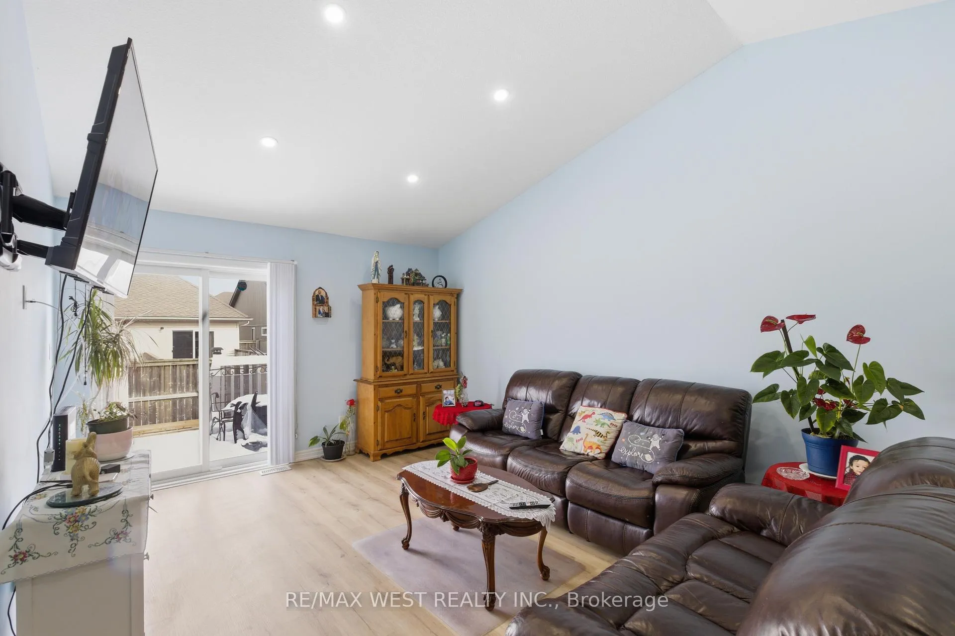 Photo 18 of 170 Silverwood Avenue, Welland, Coyle Creek — HOMEH