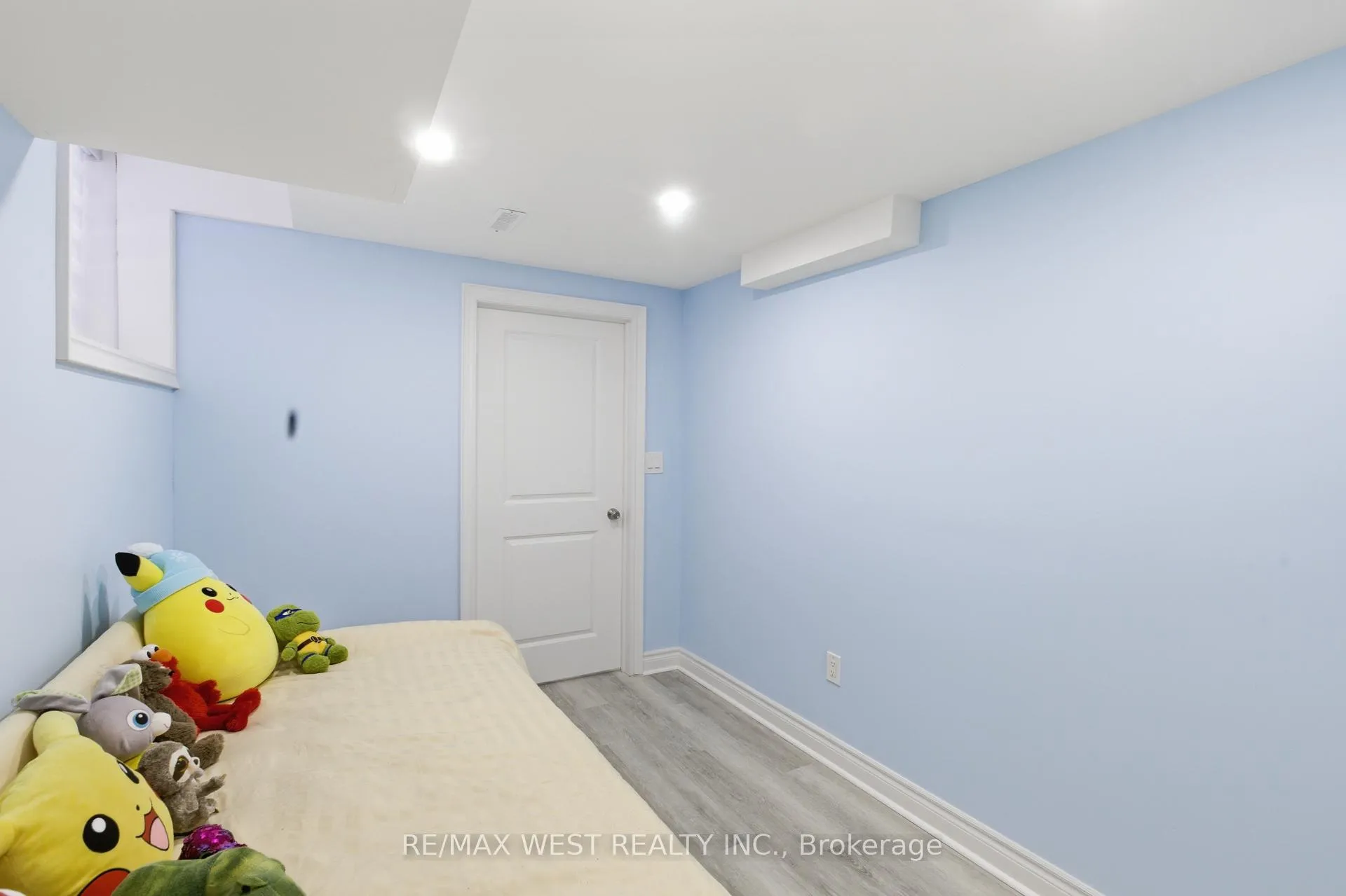 Photo 23 of 170 Silverwood Avenue, Welland, Coyle Creek — HOMEH