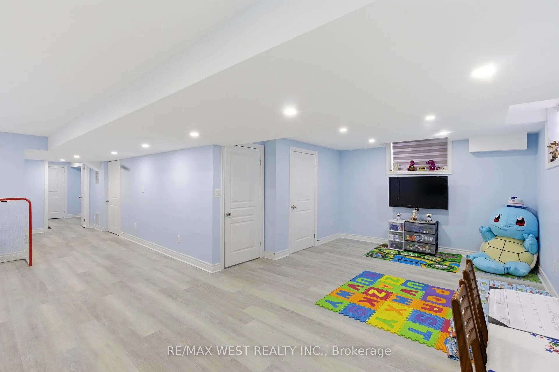Photo 25 of 170 Silverwood Avenue, Welland, Coyle Creek — HOMEH