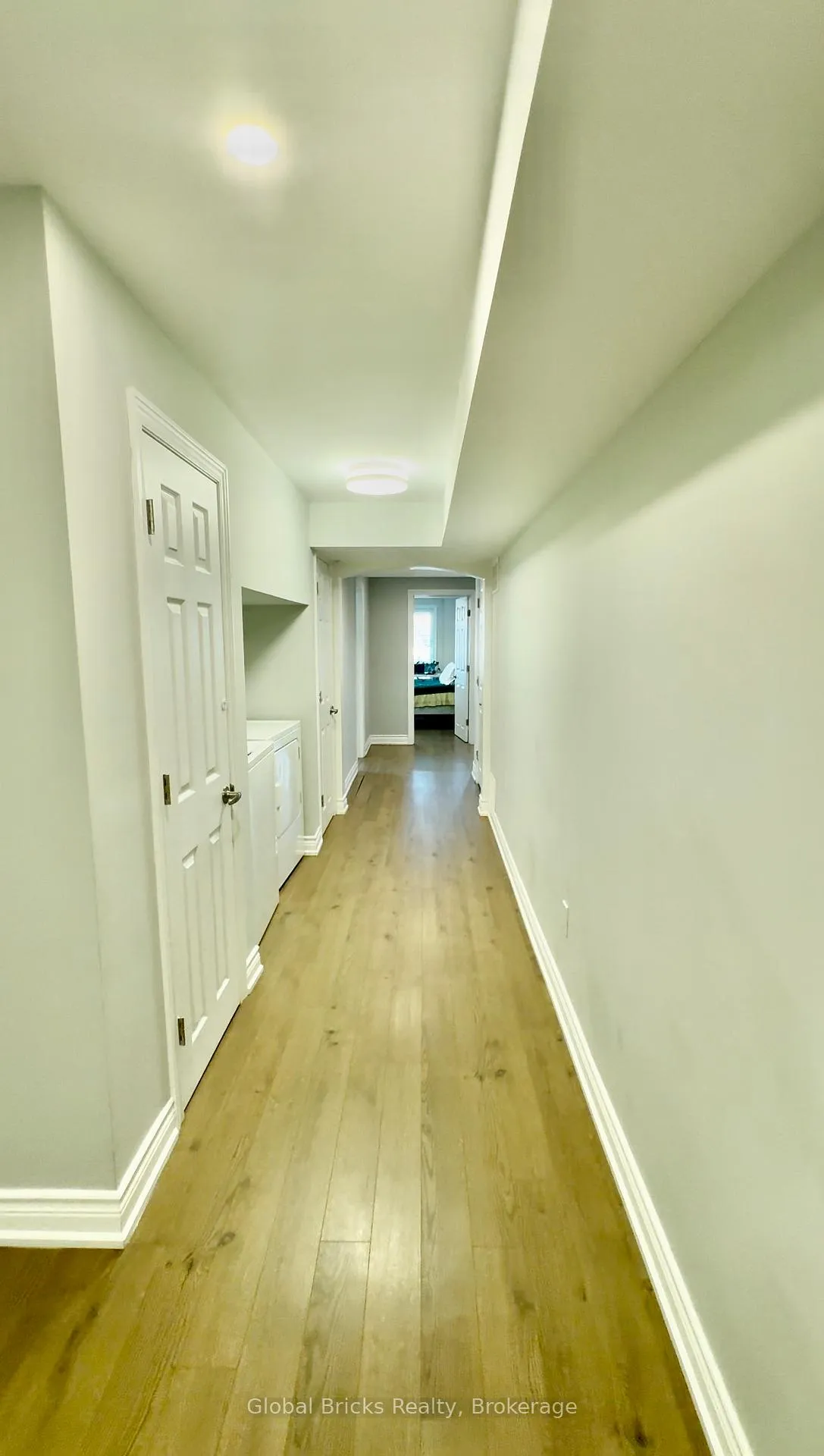 Photo 7 of Unit Lower, 32 Tysonville Circle, Brampton, Northwest Brampton — HOMEH