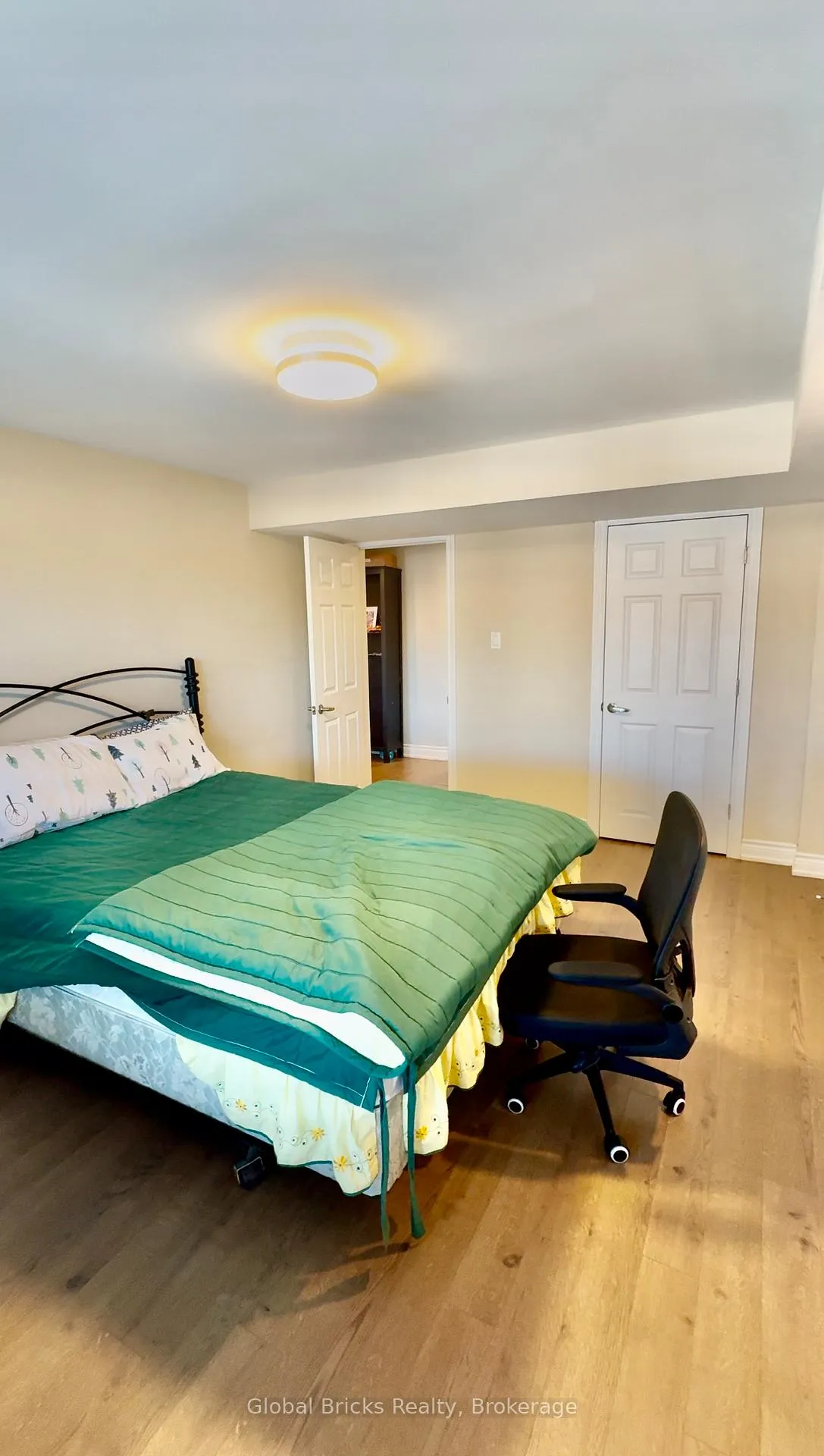 Photo 11 of Unit Lower, 32 Tysonville Circle, Brampton, Northwest Brampton — HOMEH