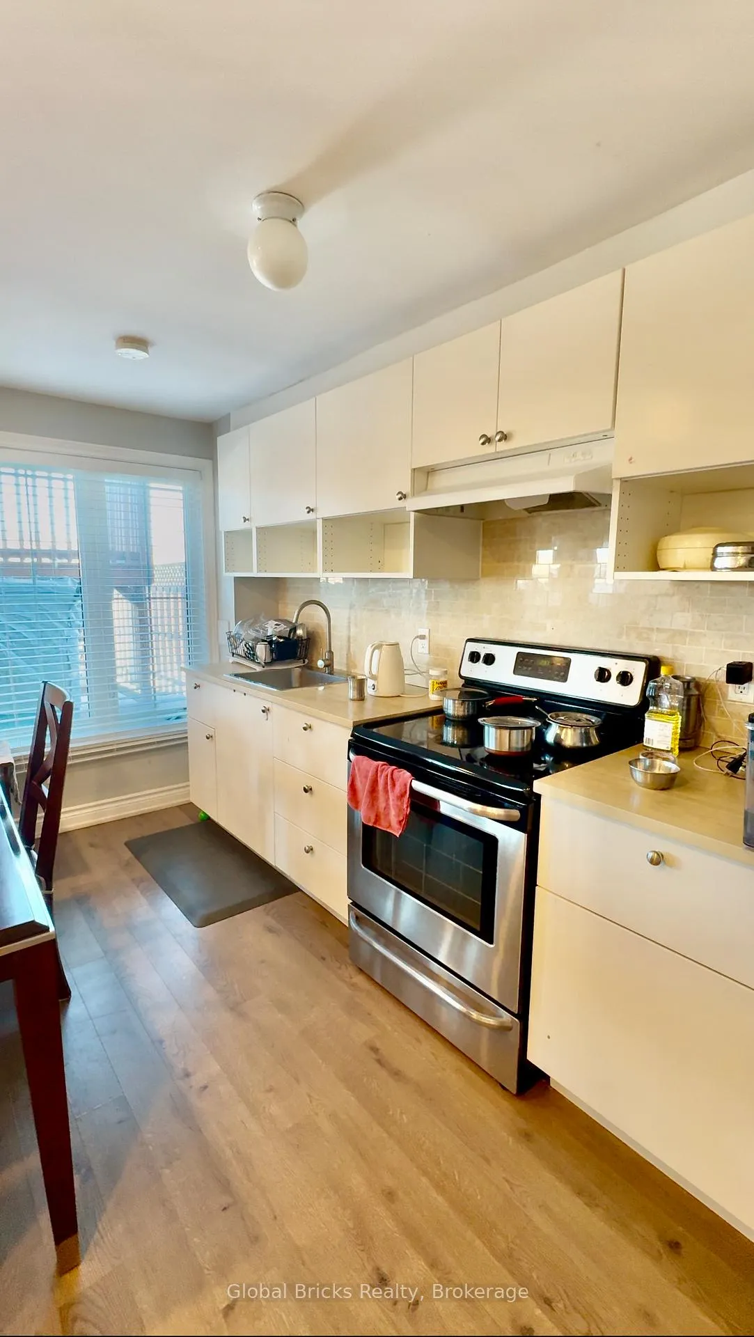 Photo 14 of Unit Lower, 32 Tysonville Circle, Brampton, Northwest Brampton — HOMEH