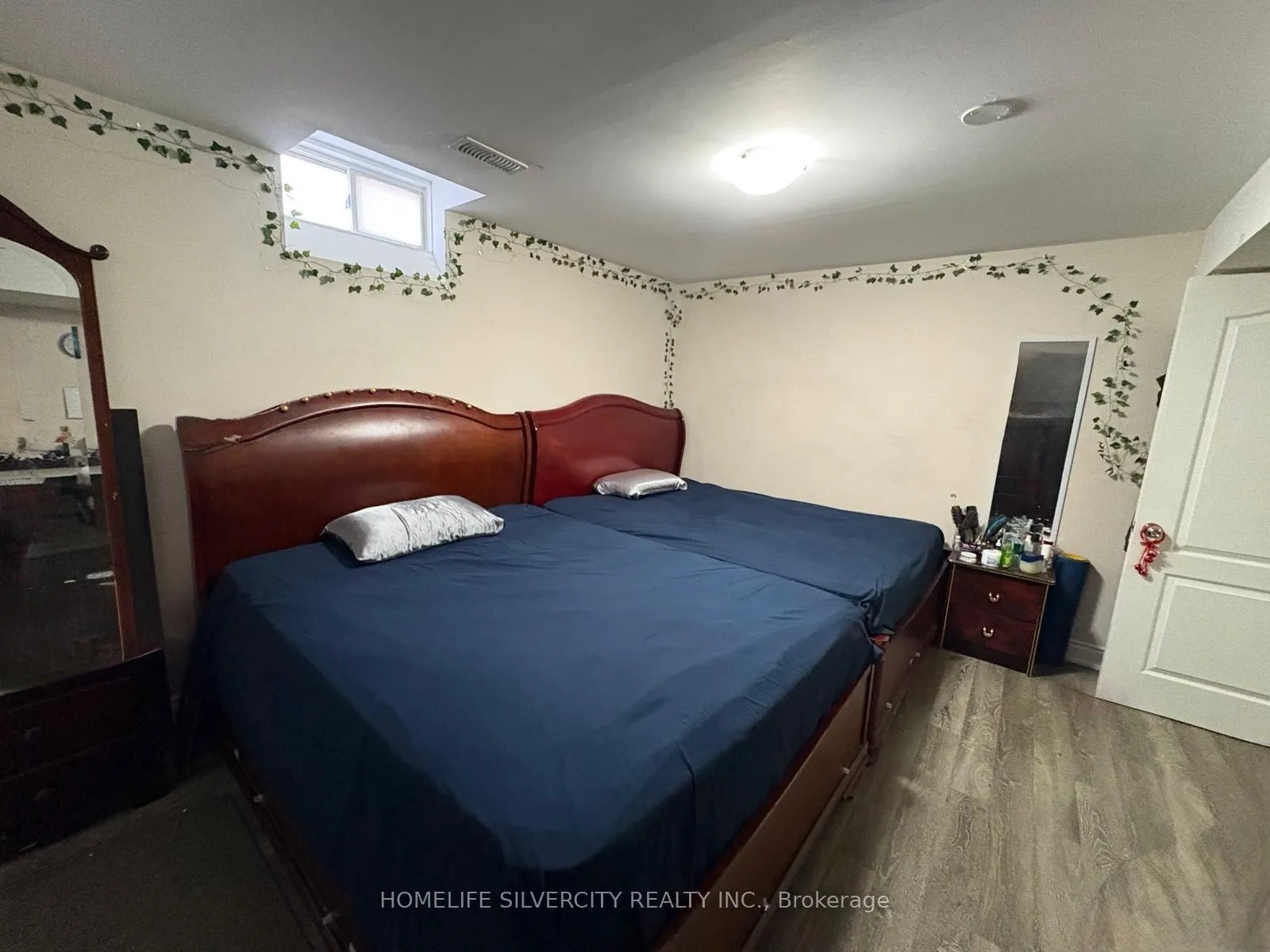 Photo 13 of 222 Edenbrook Hill Drive, Brampton, Fletcher's Meadow — HOMEH