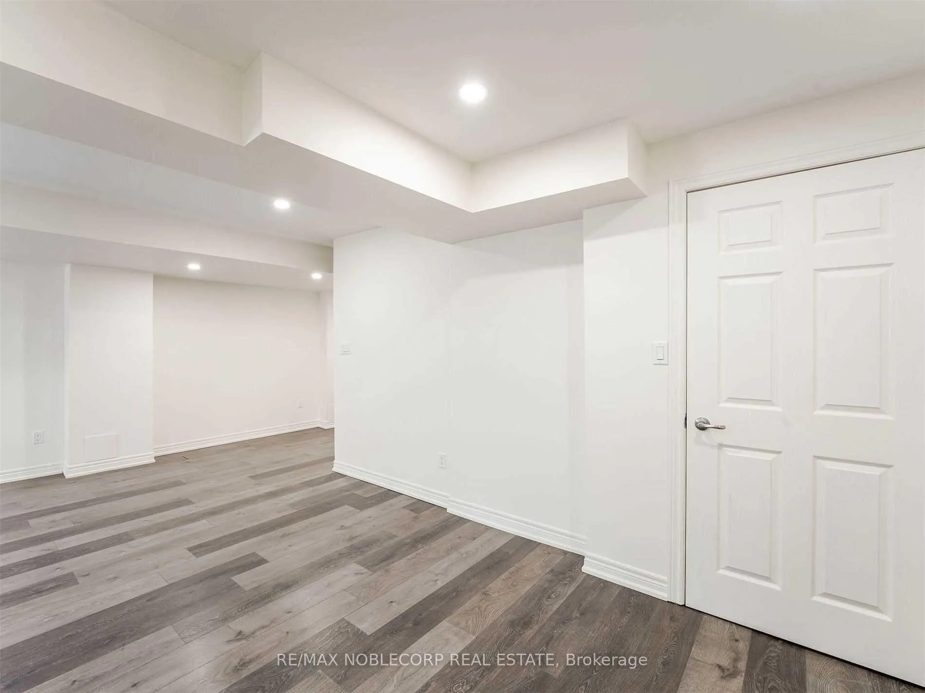Photo 23 of 71 Pierre Berton Boulevard, Vaughan, Kleinburg — HOMEH