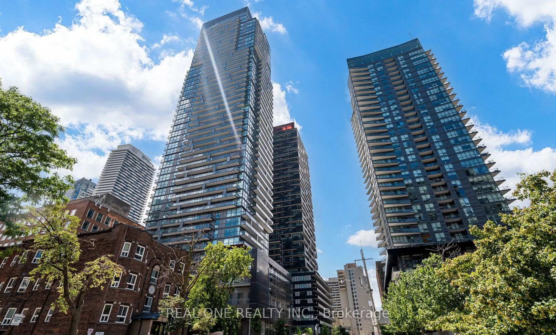 Photo 1 of Unit 3703, 39 Roehampton Avenue, Toronto, Mount Pleasant West — HOMEH