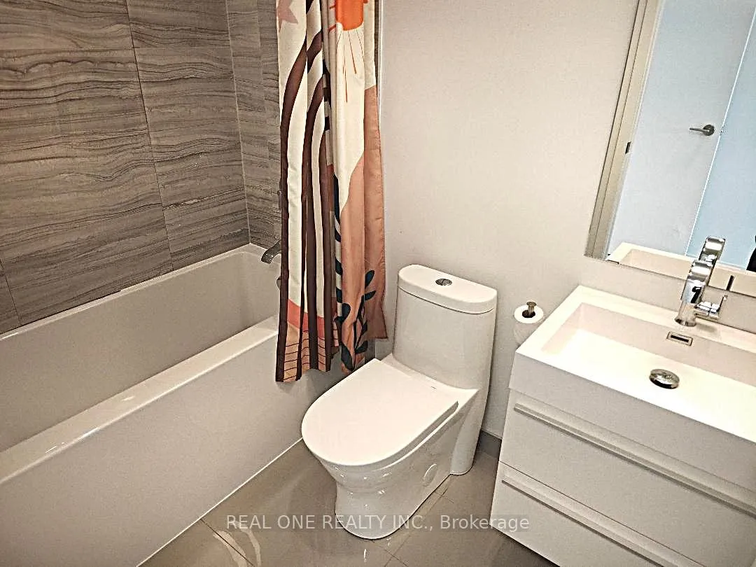 Photo 11 of Unit 3703, 39 Roehampton Avenue, Toronto, Mount Pleasant West — HOMEH