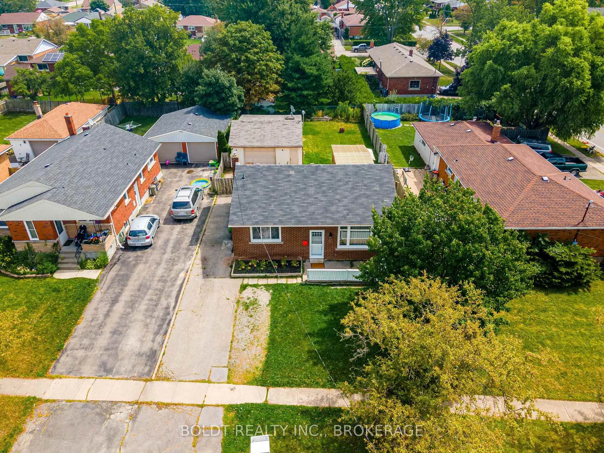Photo 2 of Unit LOWER, 7160 Waters Avenue, Niagara Falls, Arad/Fallsview — HOMEH