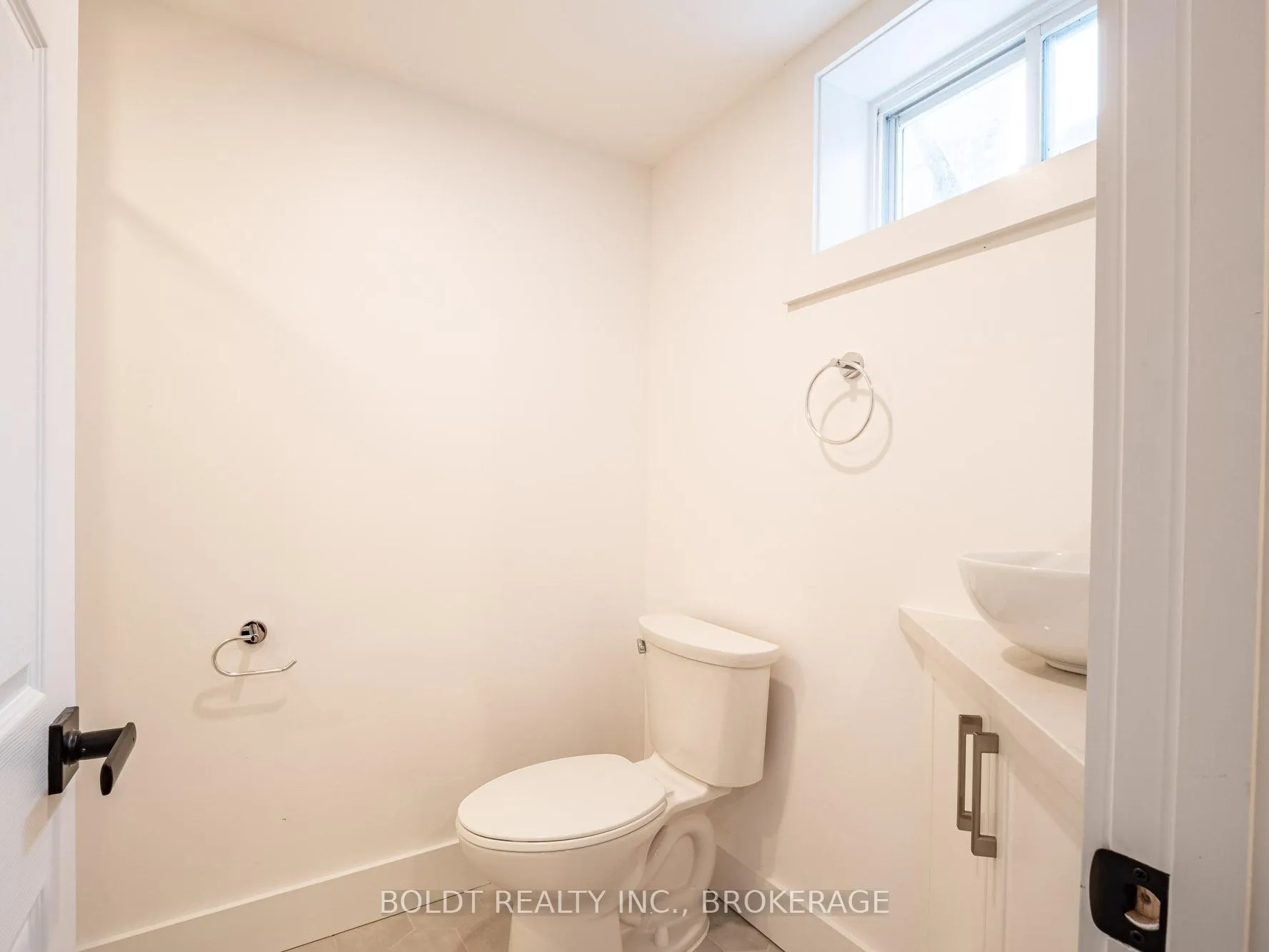 Photo 10 of Unit LOWER, 7160 Waters Avenue, Niagara Falls, Arad/Fallsview — HOMEH