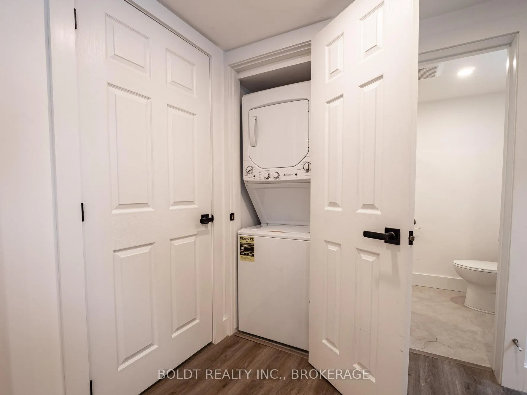 Photo 11 of Unit LOWER, 7160 Waters Avenue, Niagara Falls, Arad/Fallsview — HOMEH